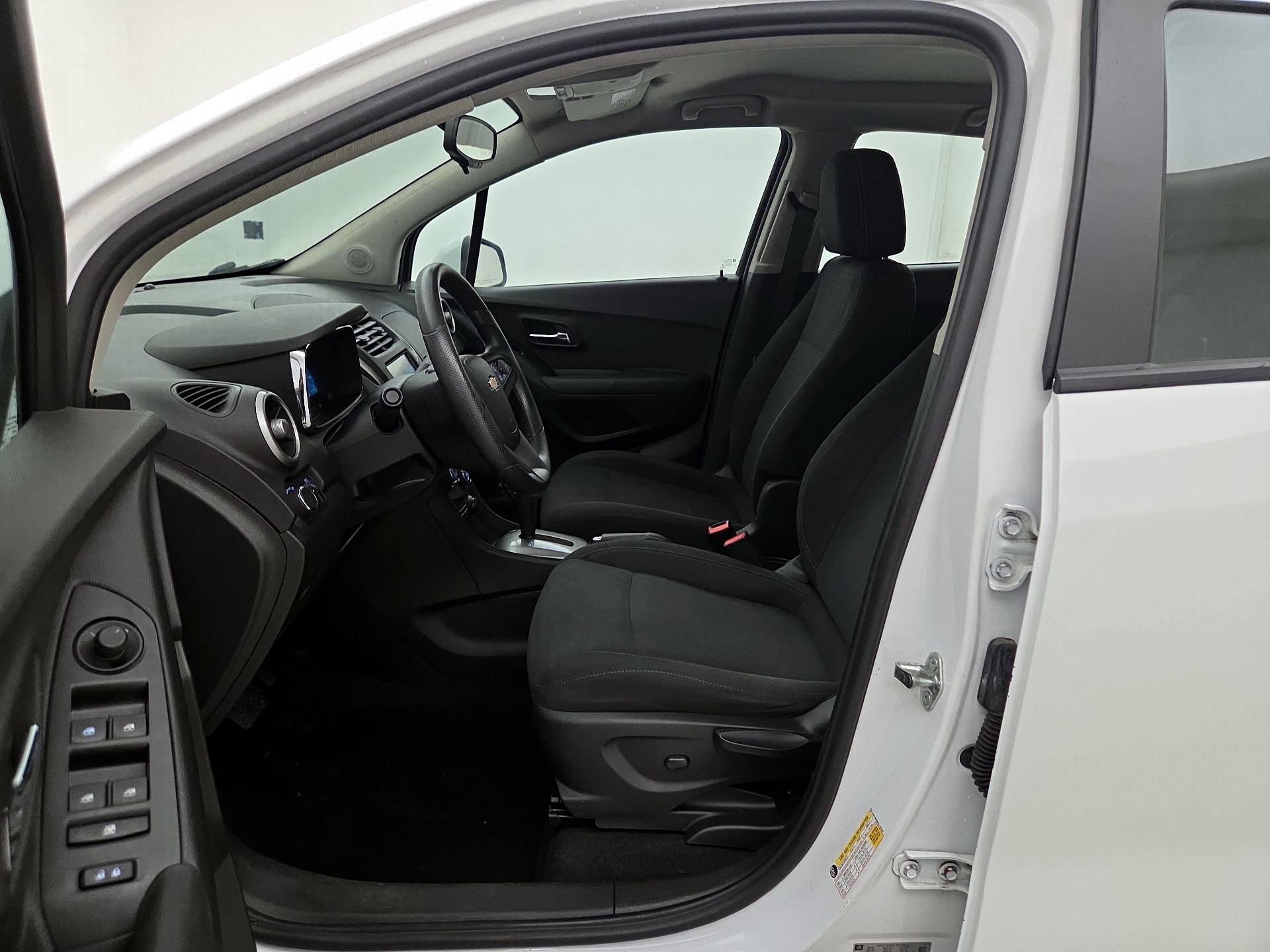 Thumbnail: 2016 Chevrolet Trax - 11