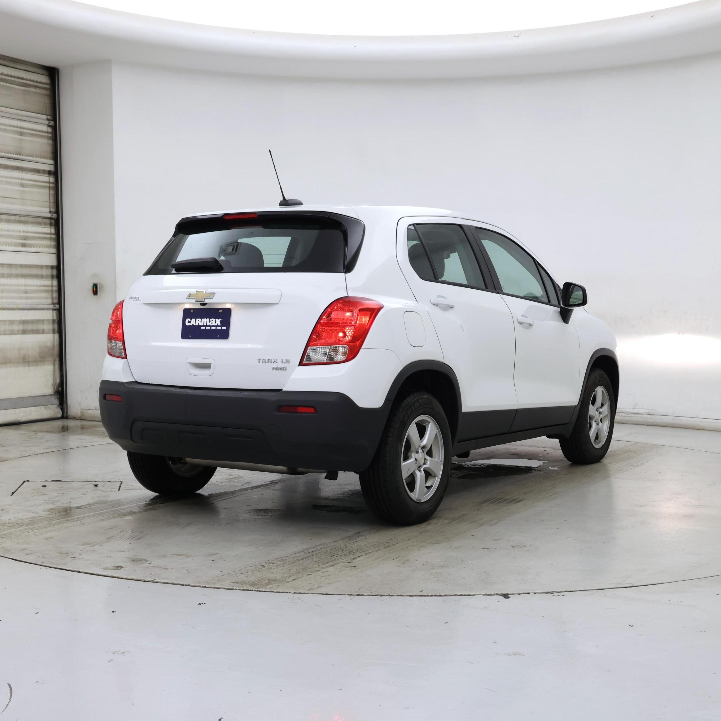 Thumbnail: 2016 Chevrolet Trax - 8