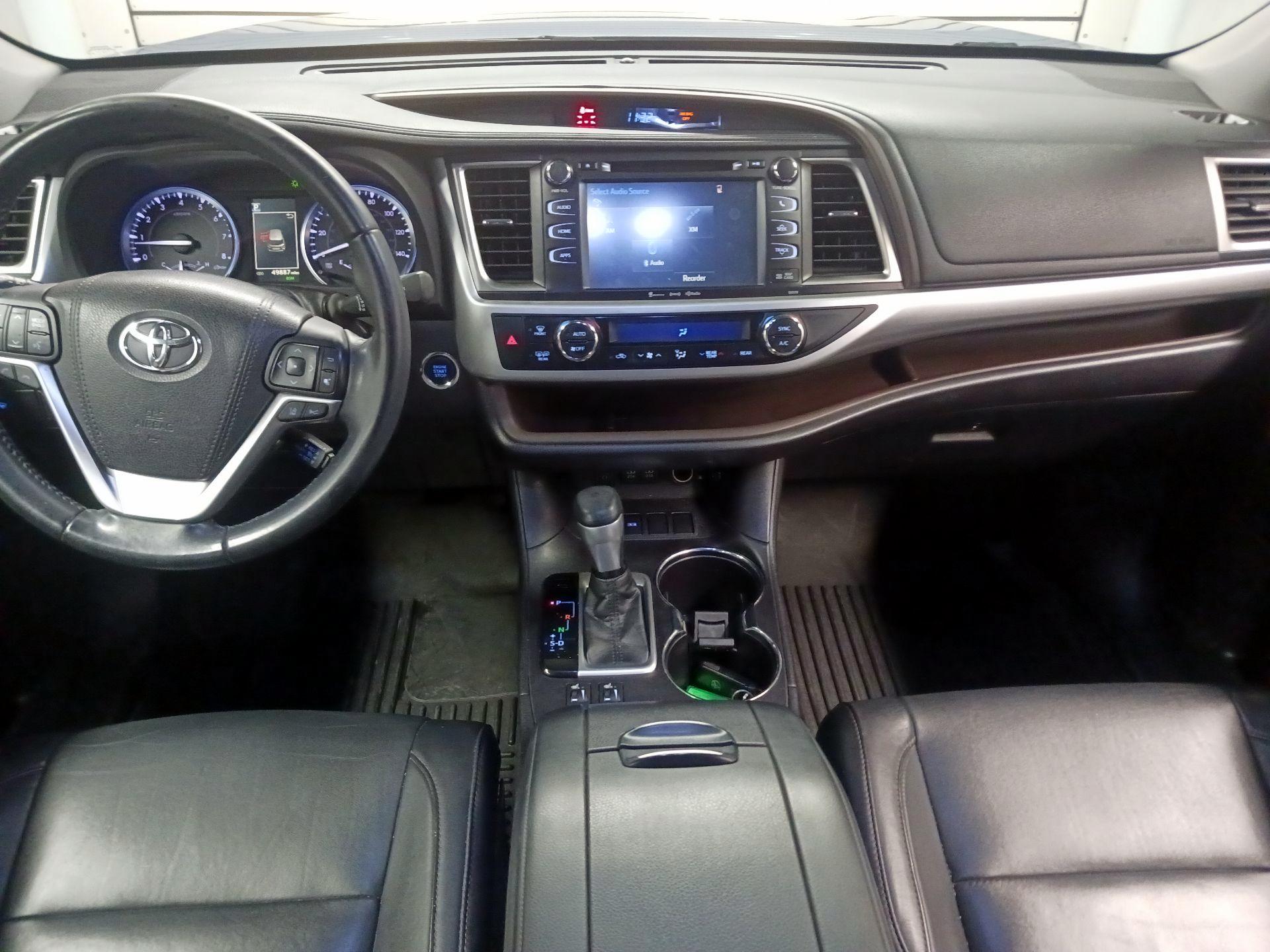 Thumbnail: 2018 Toyota Highlander - 9