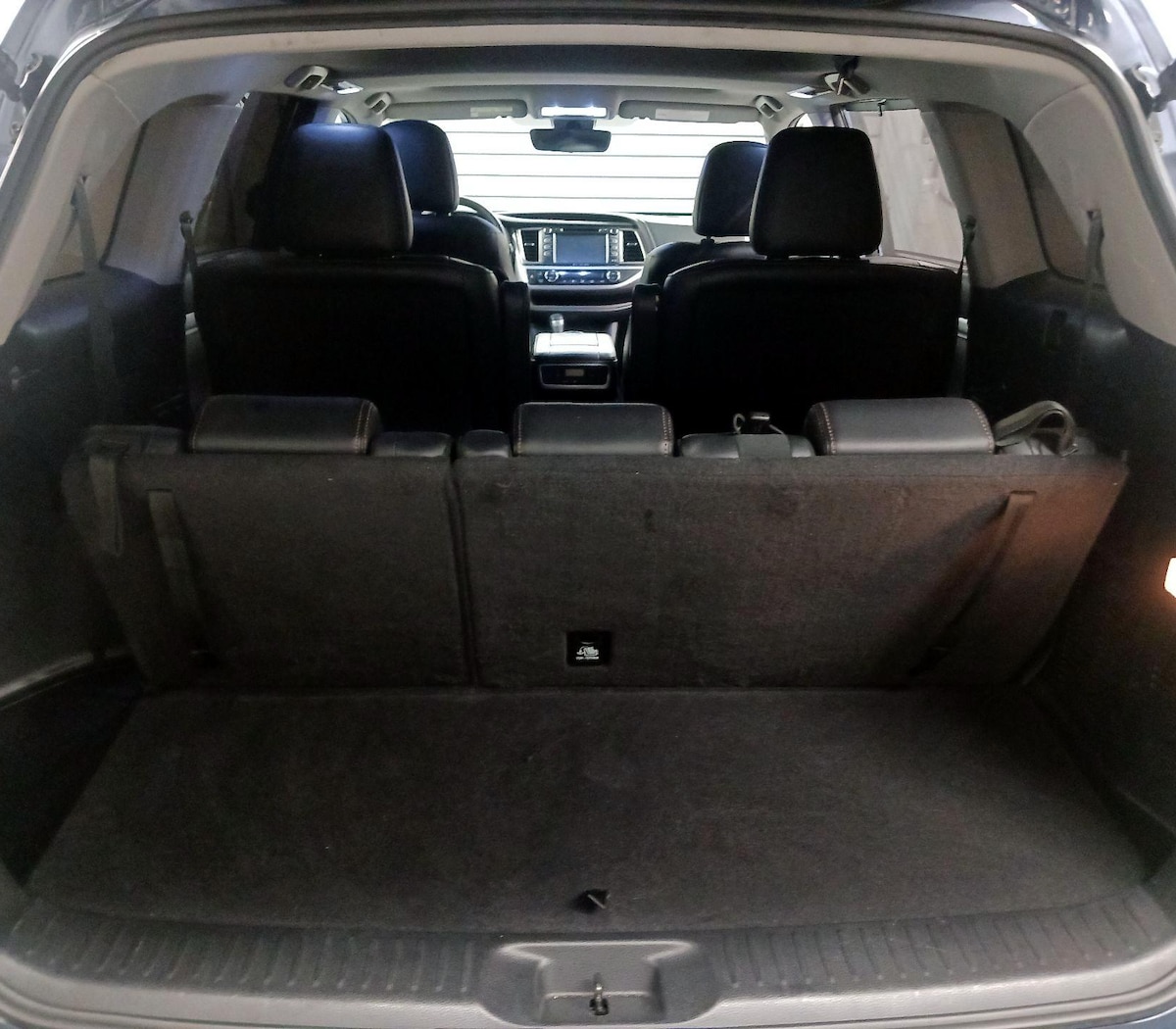 Trunk/Cargo (Seats Up)