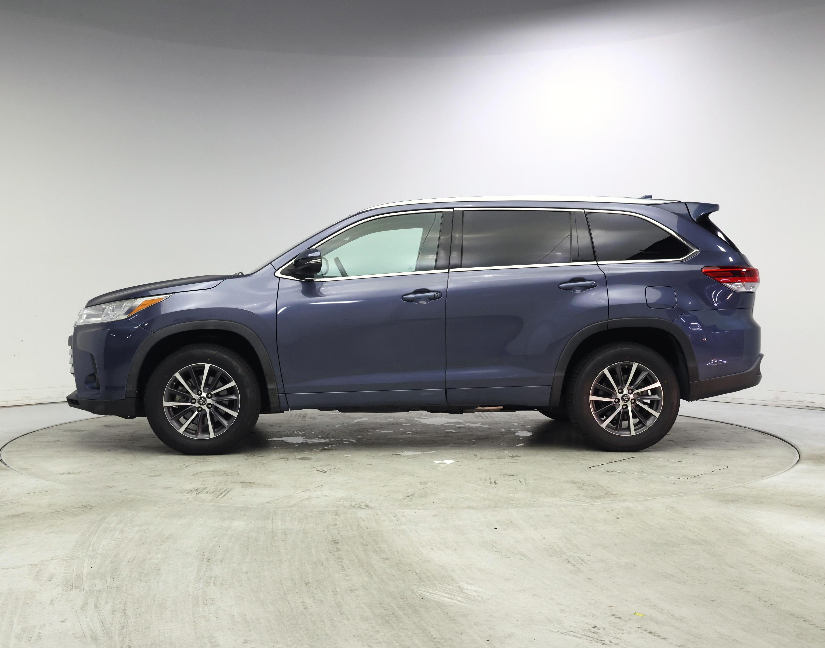 Thumbnail: 2018 Toyota Highlander - 3