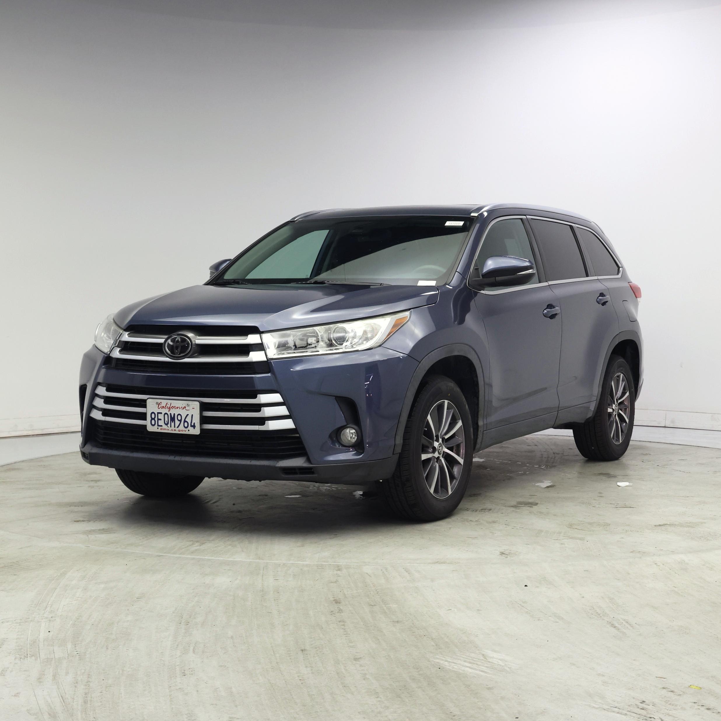 Thumbnail: 2018 Toyota Highlander - 4