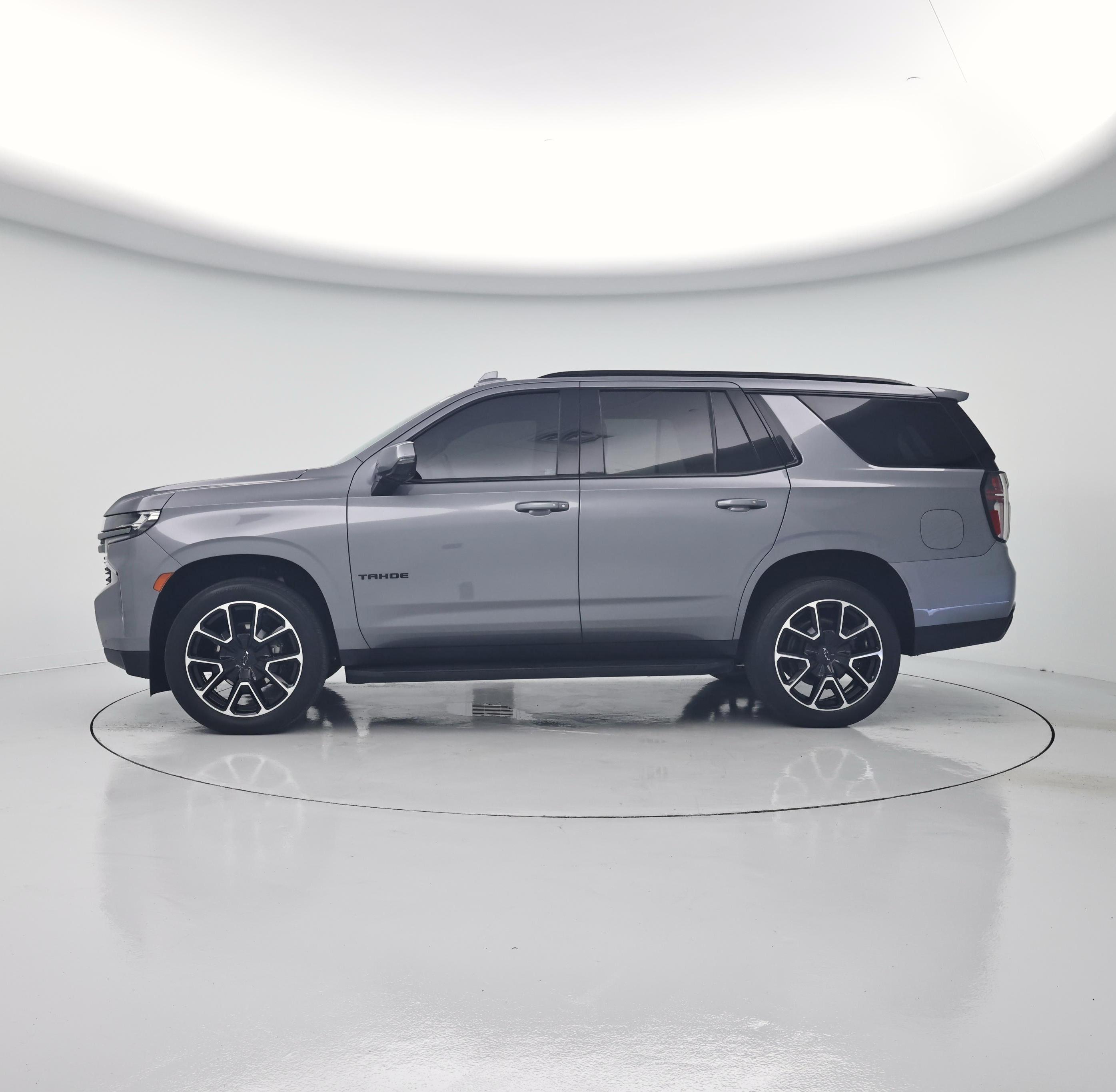 Thumbnail: 2022 Chevrolet Tahoe - 3
