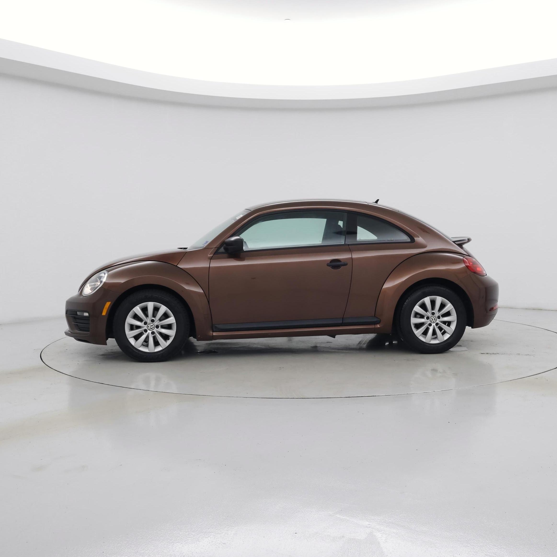 Thumbnail: 2017 Volkswagen Beetle - 3