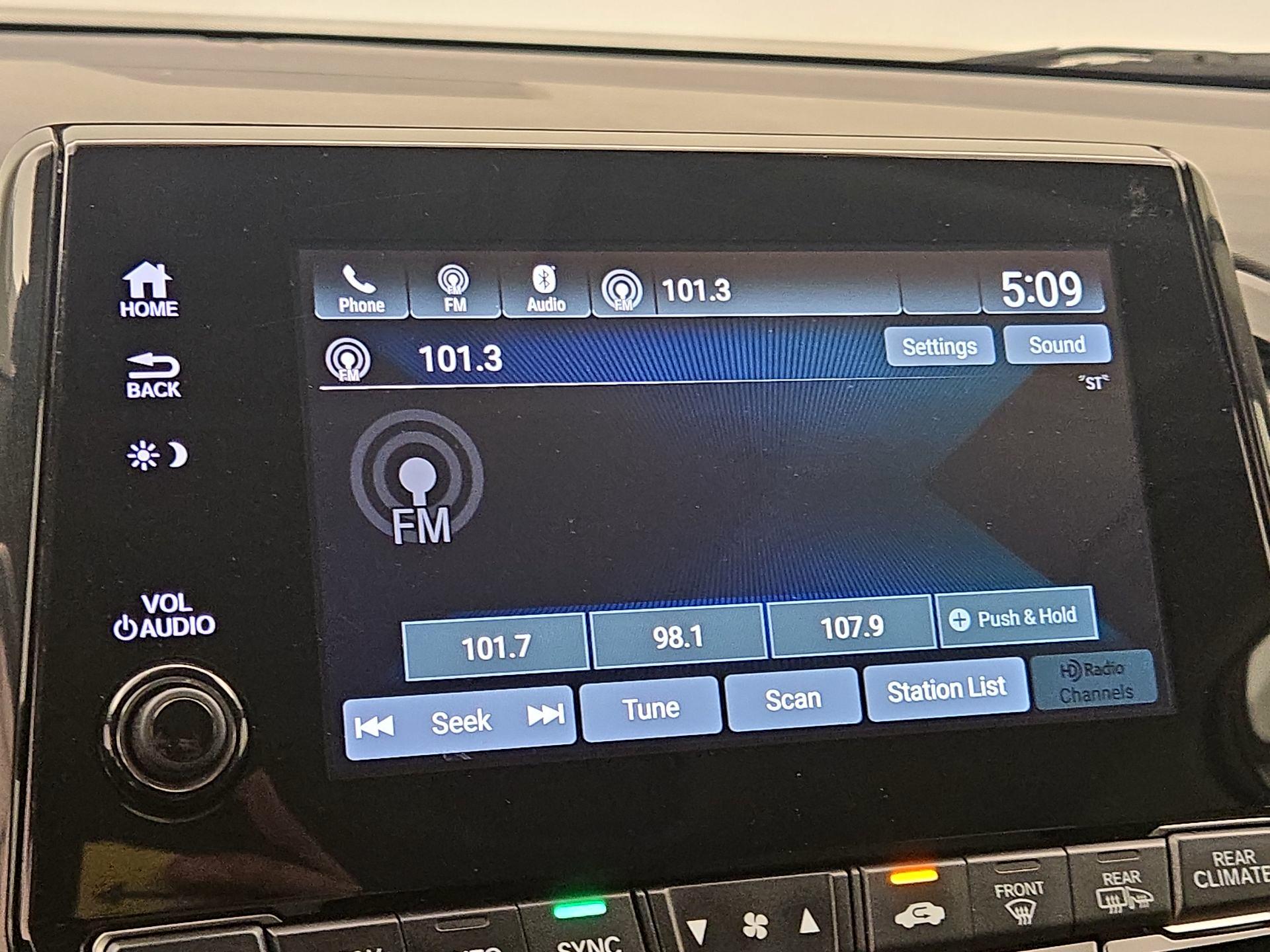 Thumbnail: 2018 Honda Odyssey - 15