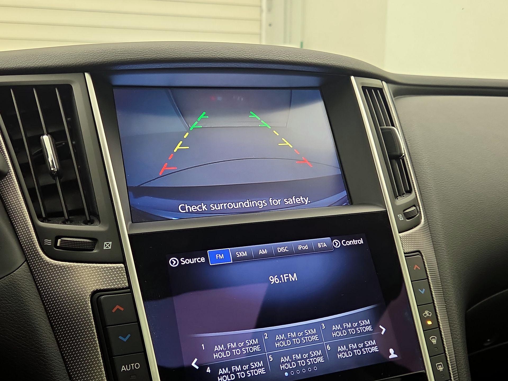 Thumbnail: 2015 INFINITI Q50 - 15