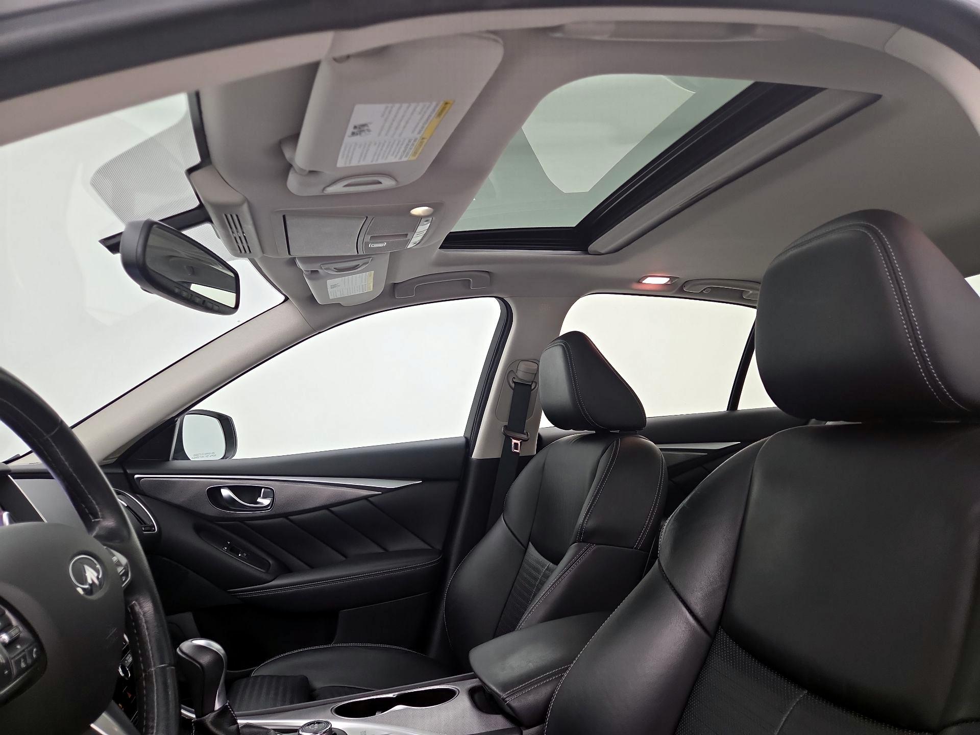 Thumbnail: 2015 INFINITI Q50 - 20