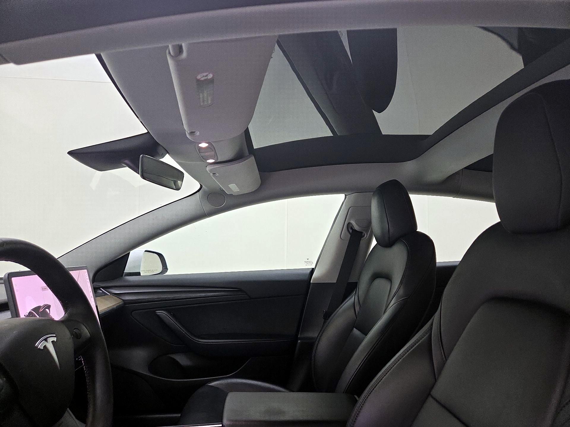 Thumbnail: 2022 Tesla Model 3 - 18