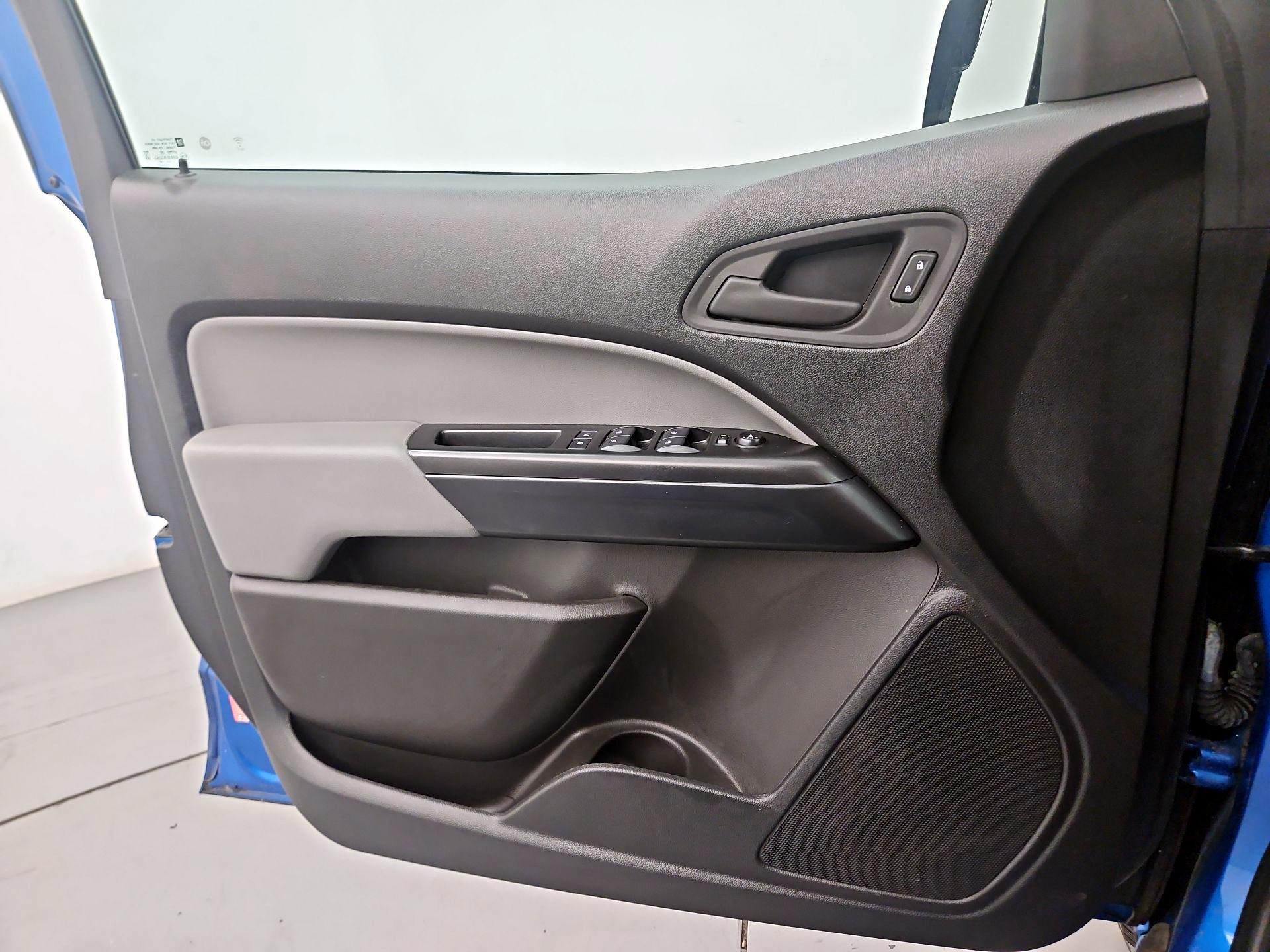 Thumbnail: 2022 Chevrolet Colorado - 10