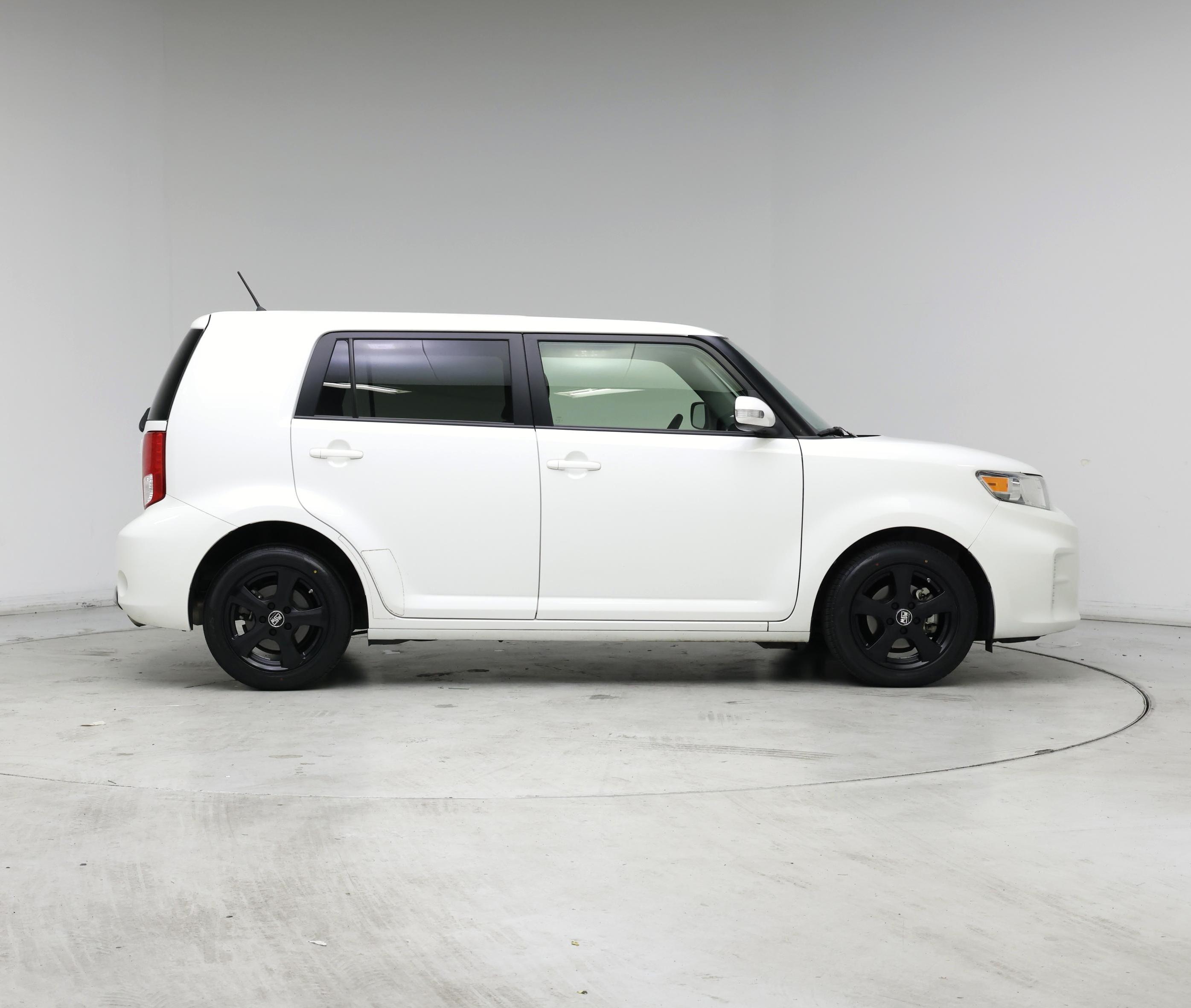 Thumbnail: 2015 Scion xB - 7