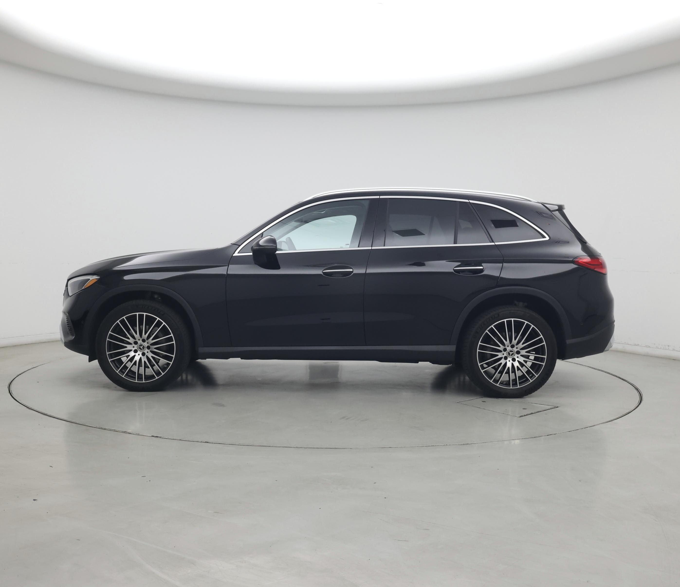 Thumbnail: 2023 Mercedes-Benz GLC - 3