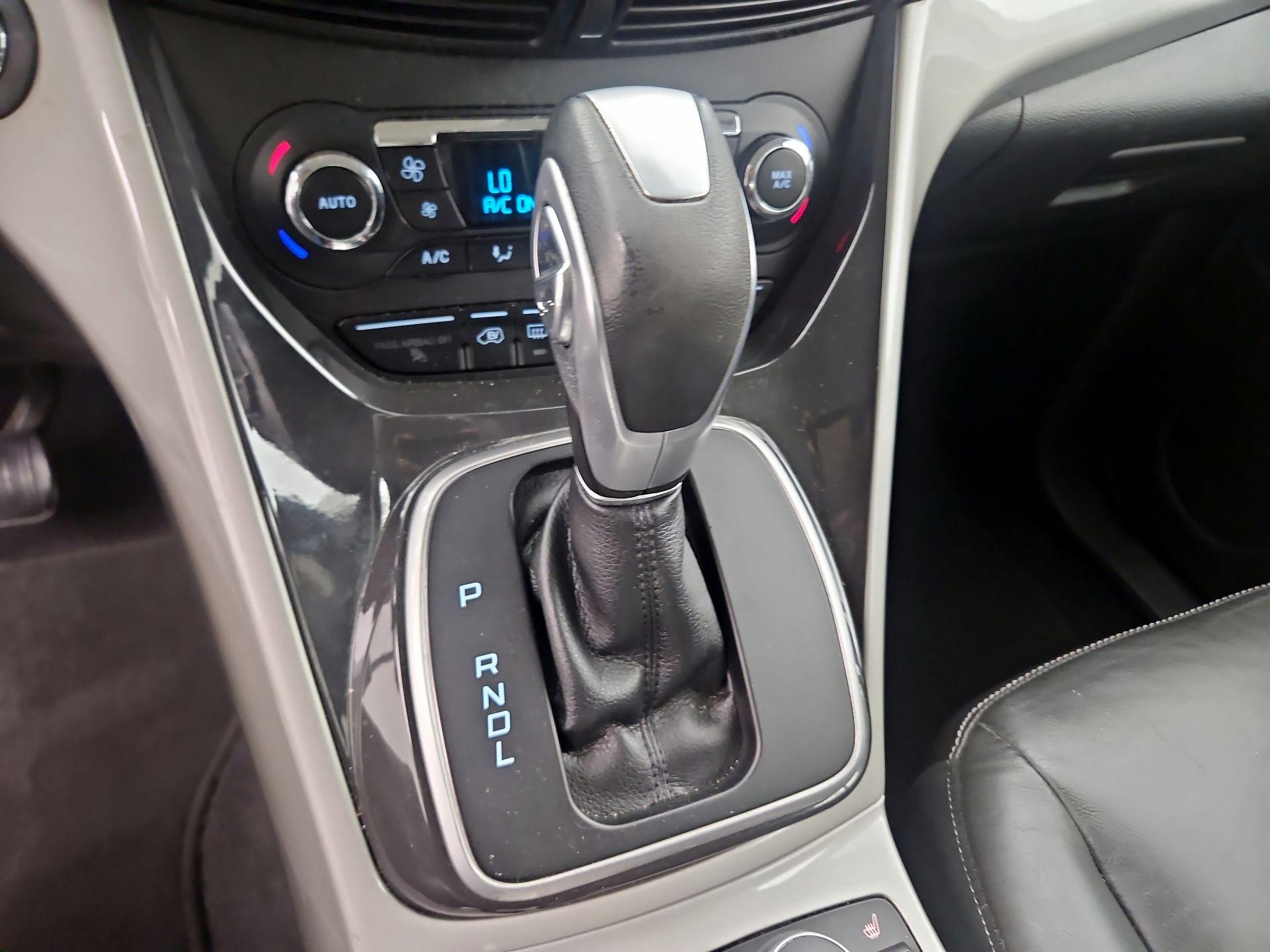 Thumbnail: 2016 Ford C-Max - 16