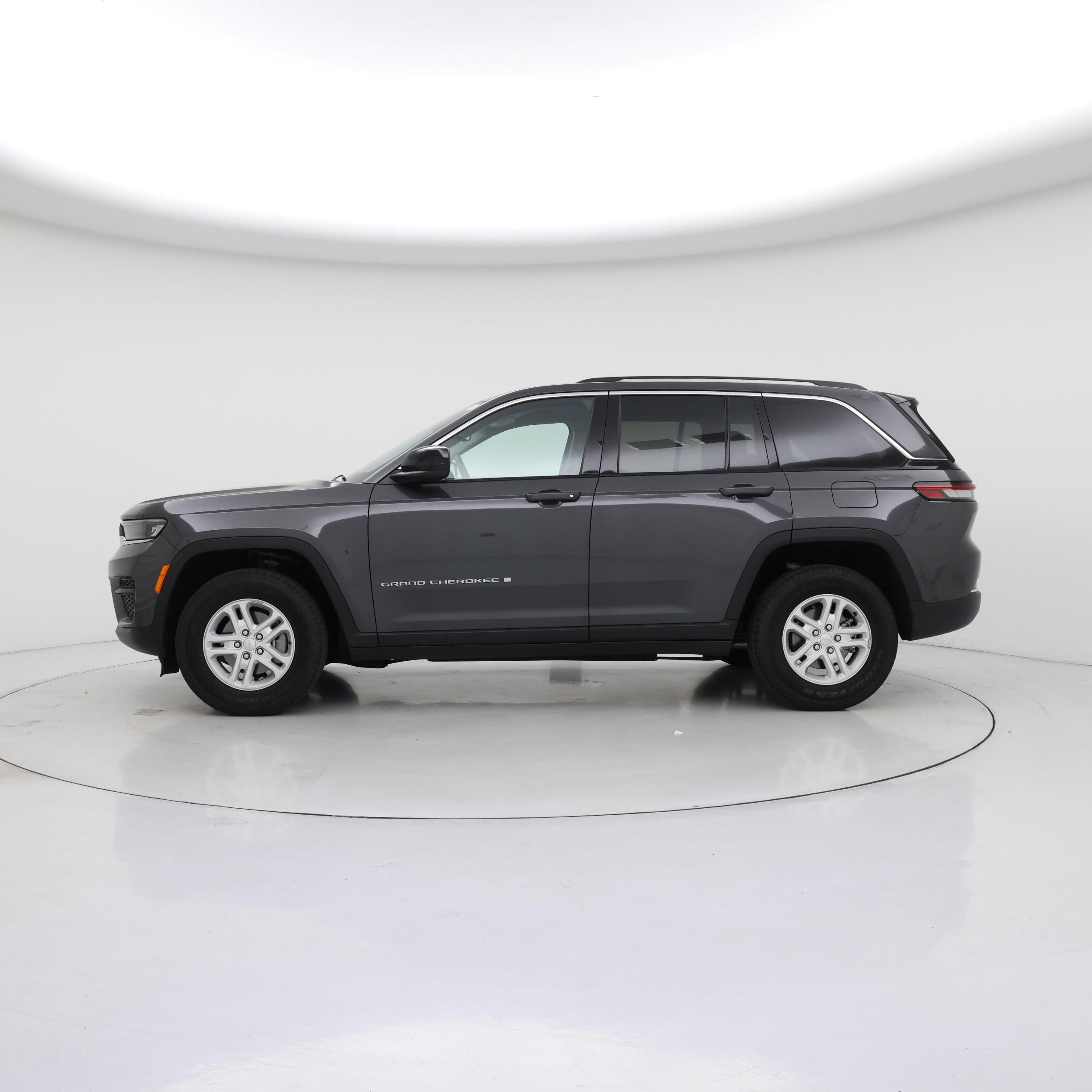 Thumbnail: 2023 Jeep Grand Cherokee - 3