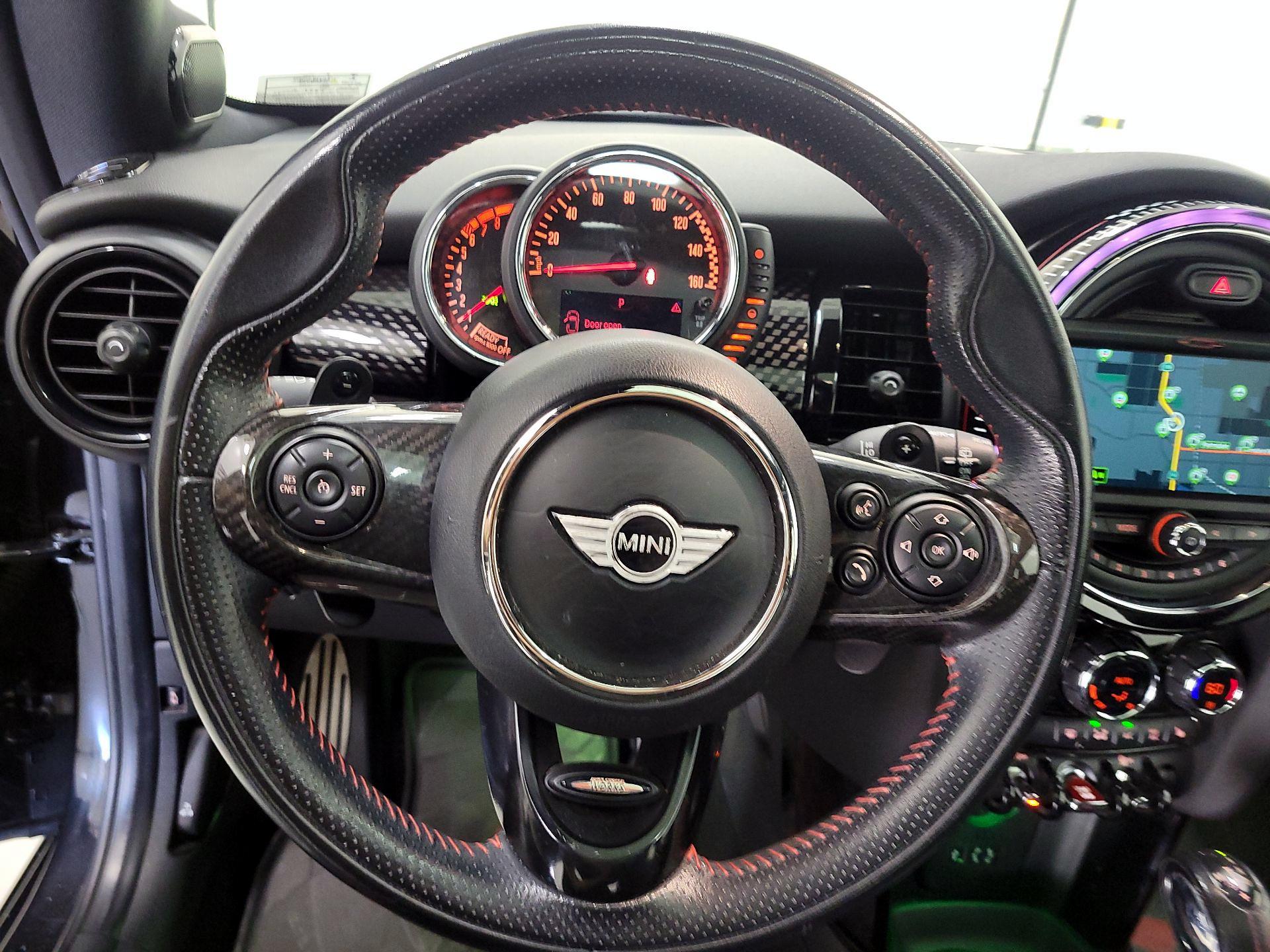 Thumbnail: 2017 MINI Cooper Hardtop - 10