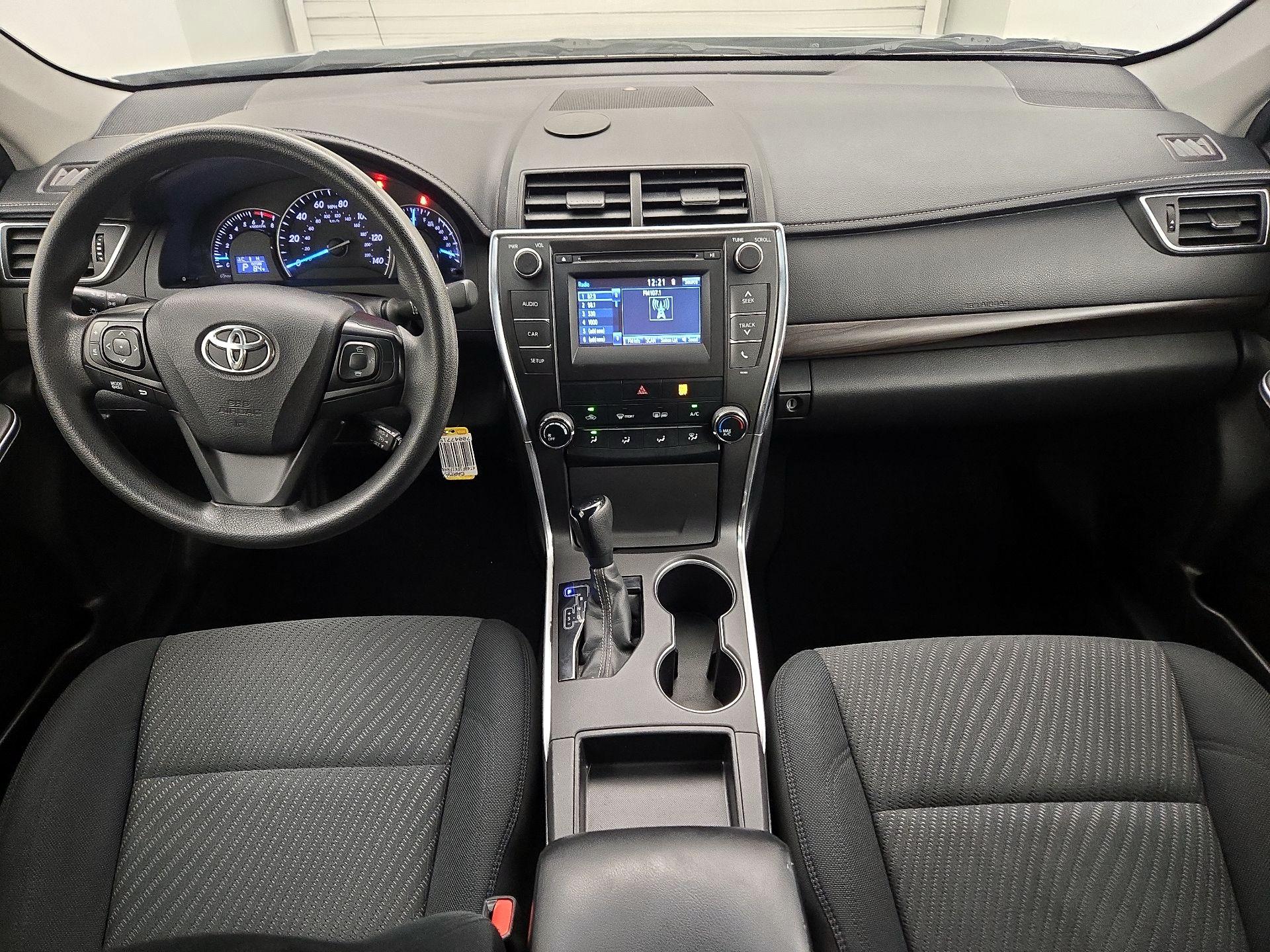 Thumbnail: 2015 Toyota Camry - 9