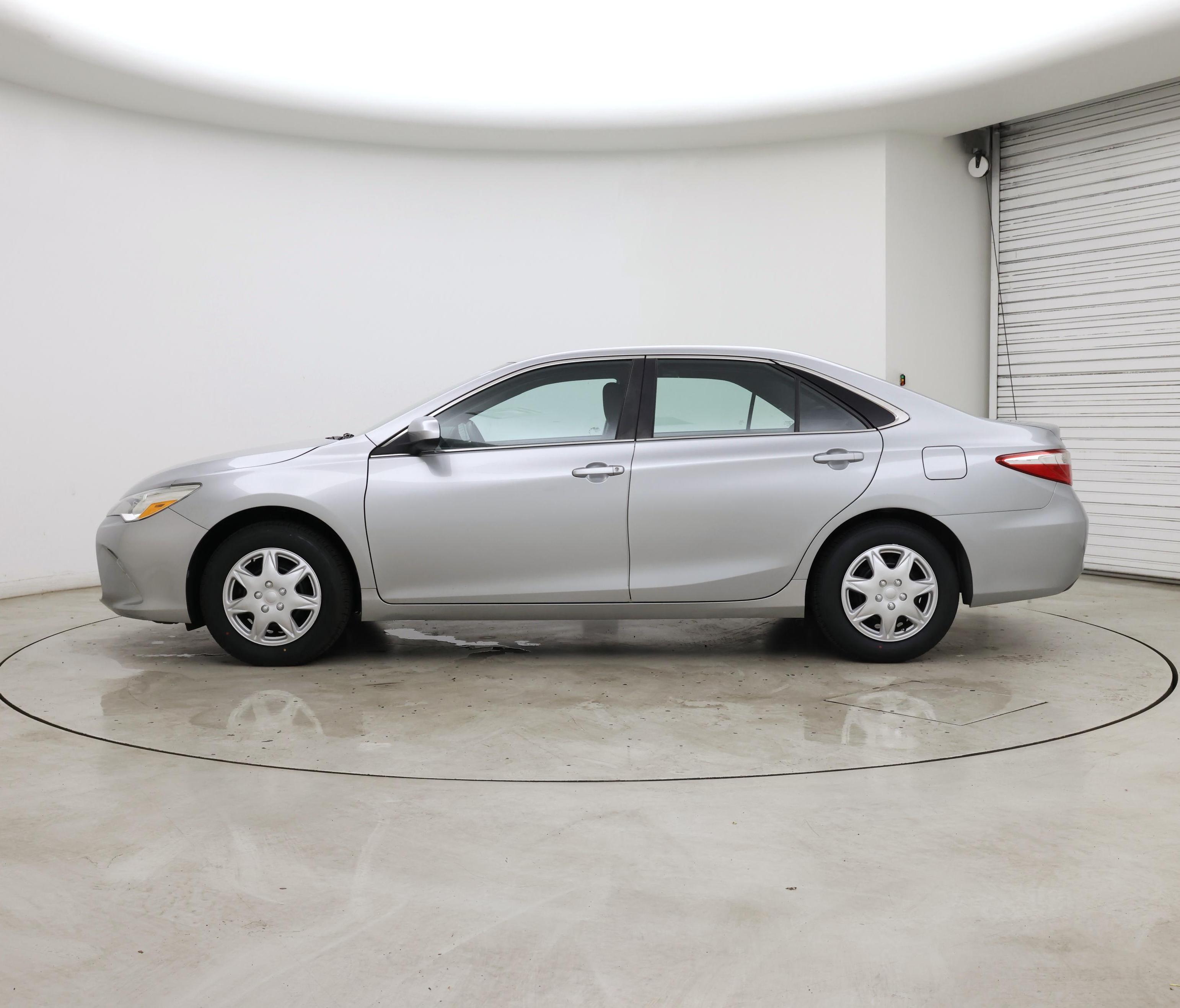 Thumbnail: 2015 Toyota Camry - 3