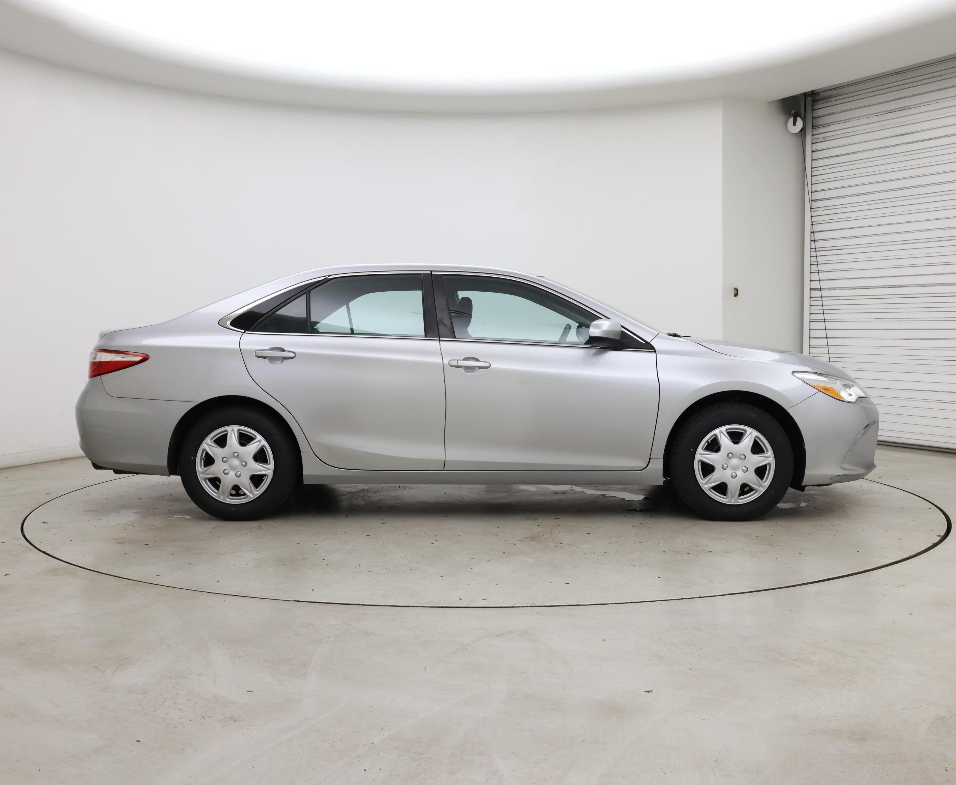 Thumbnail: 2015 Toyota Camry - 7