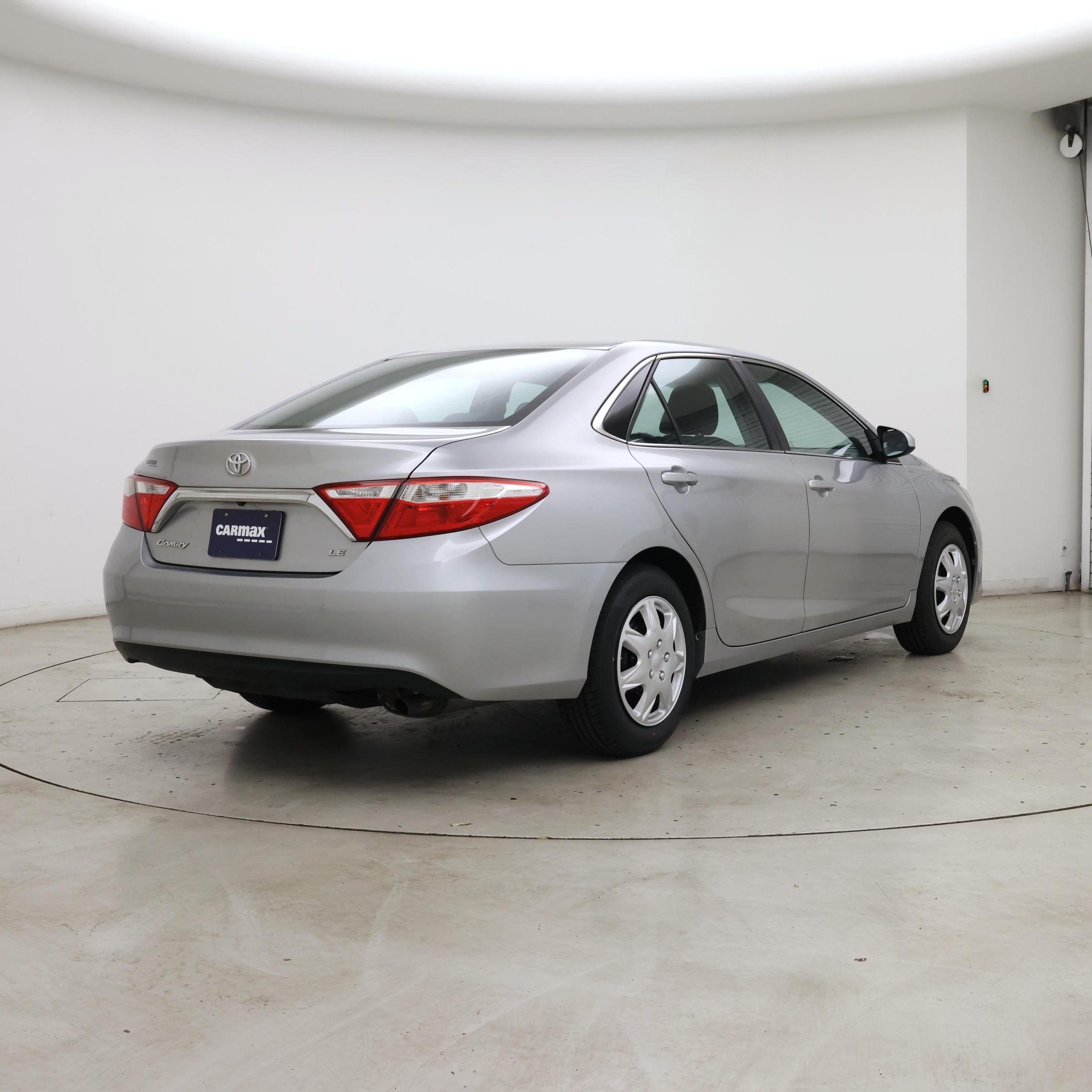 Thumbnail: 2015 Toyota Camry - 8