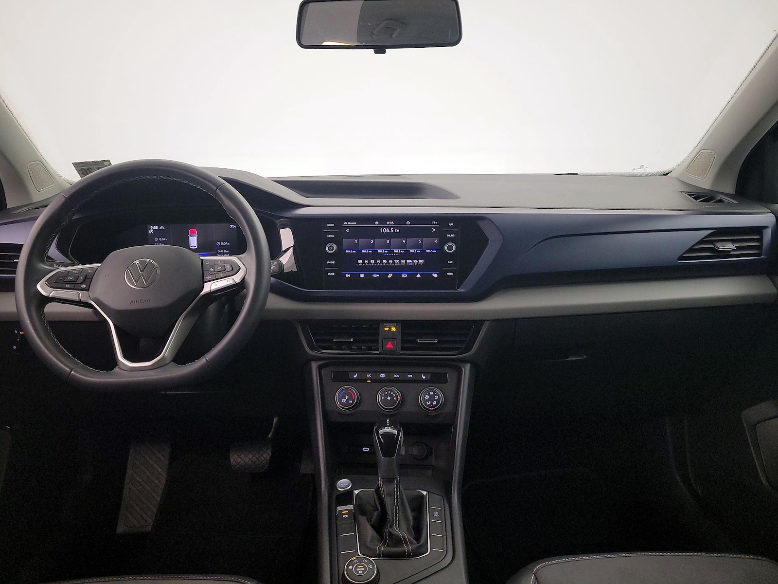 2022 Volkswagen Taos SE - Photo 10