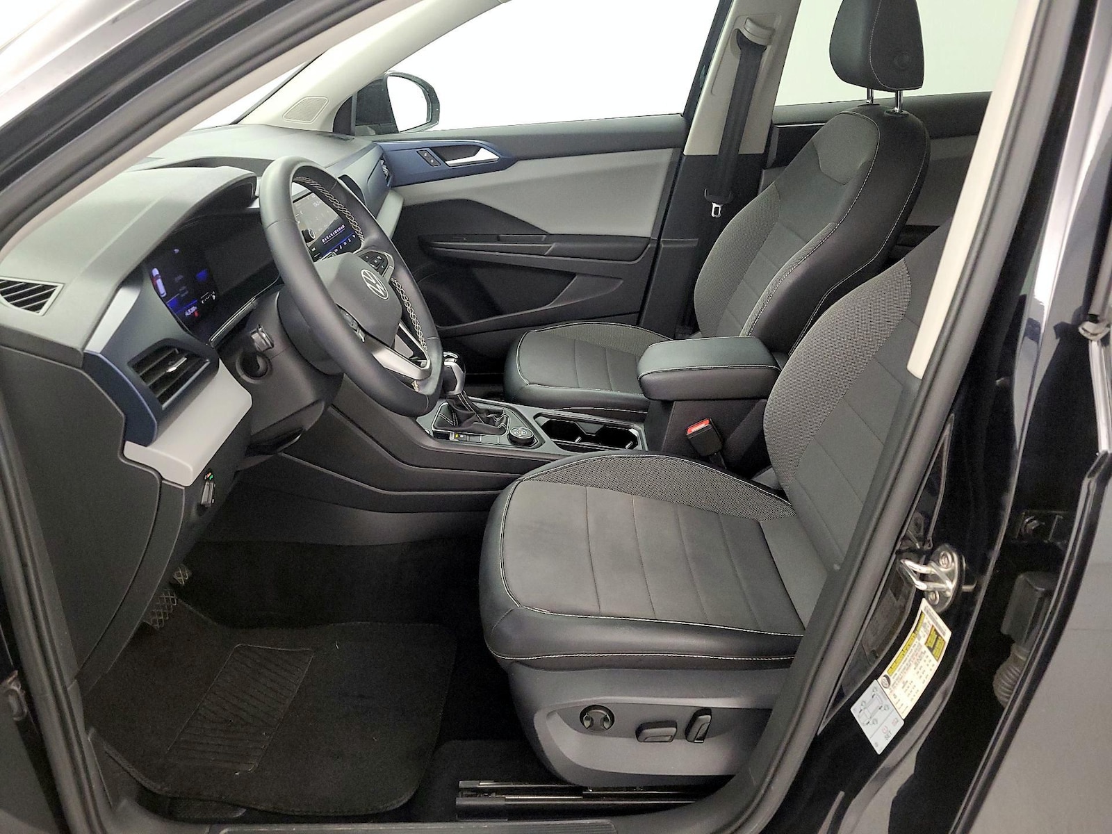 2022 Volkswagen Taos SE - Photo 12