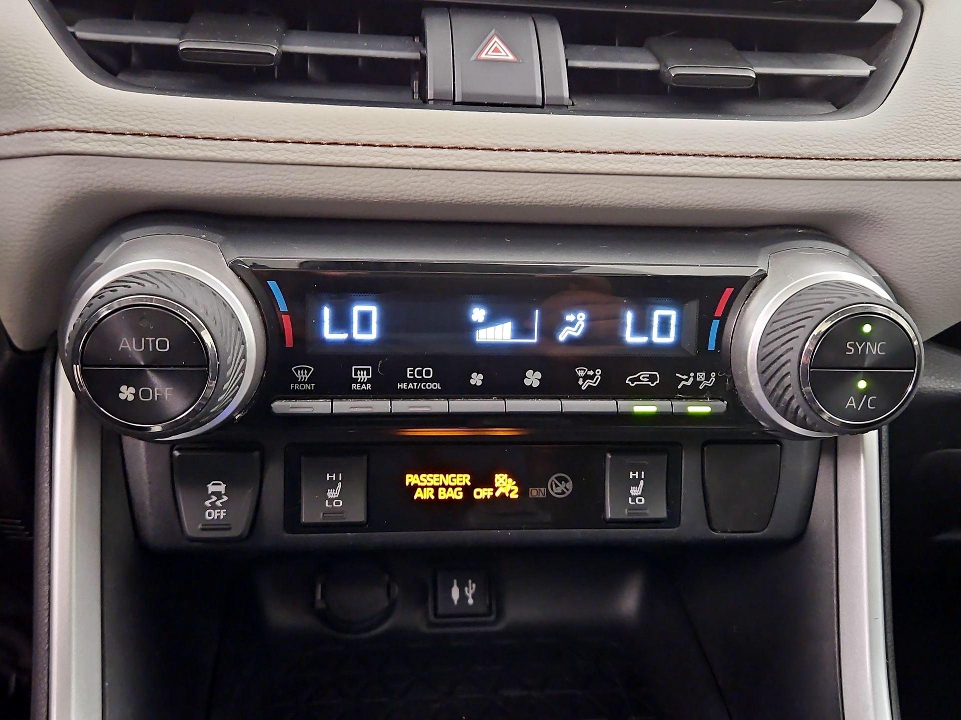 Thumbnail: 2019 Toyota RAV4 - 16