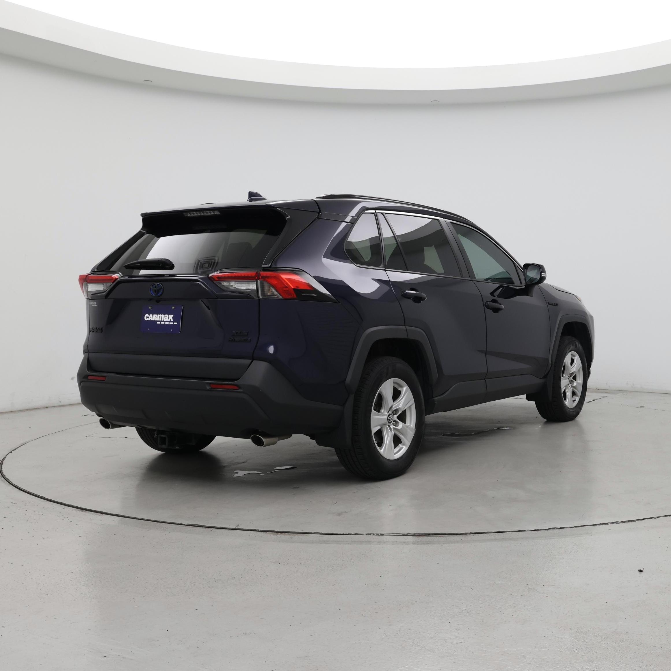 Thumbnail: 2019 Toyota RAV4 - 8