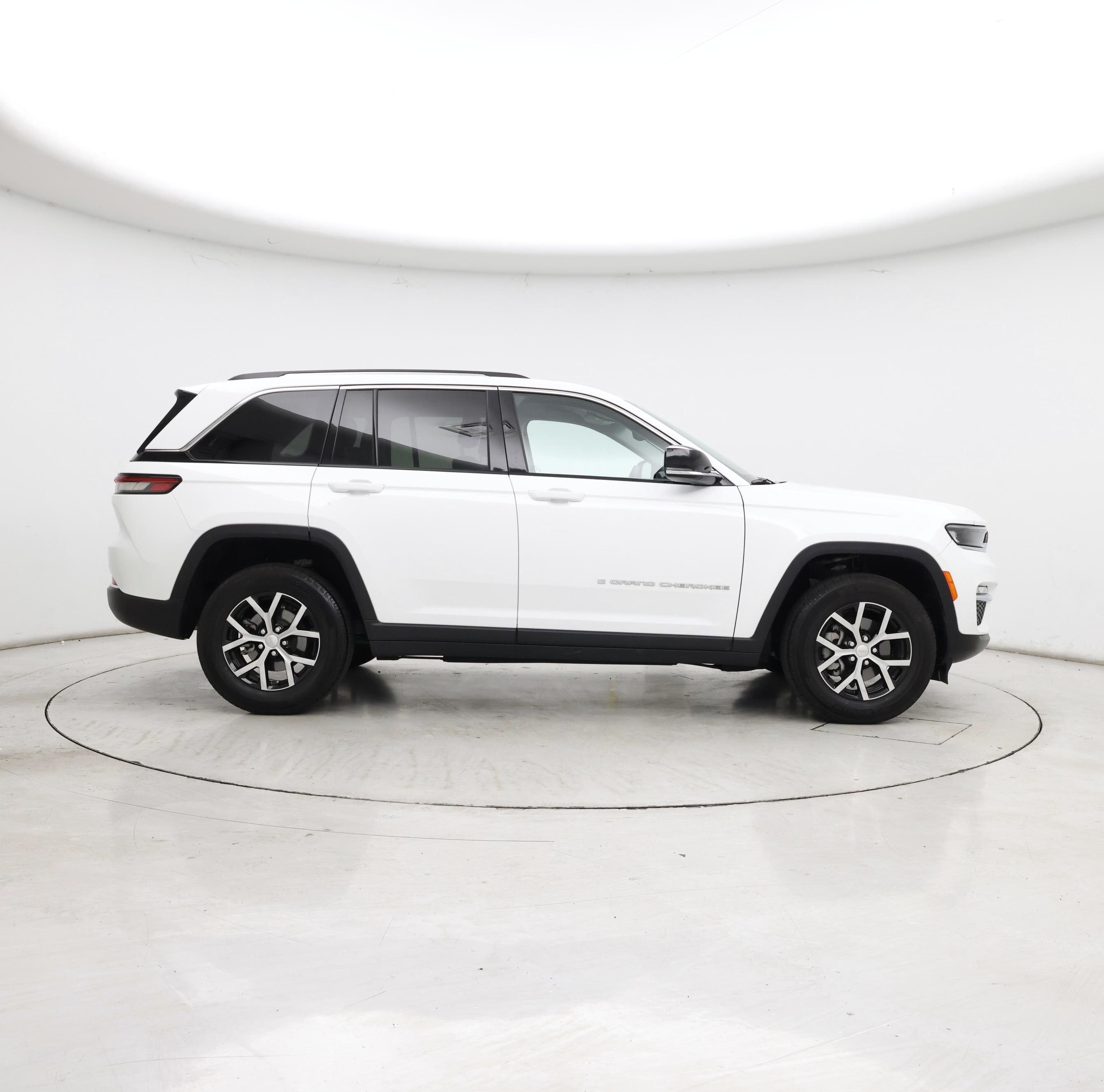 Thumbnail: 2023 Jeep Grand Cherokee - 7