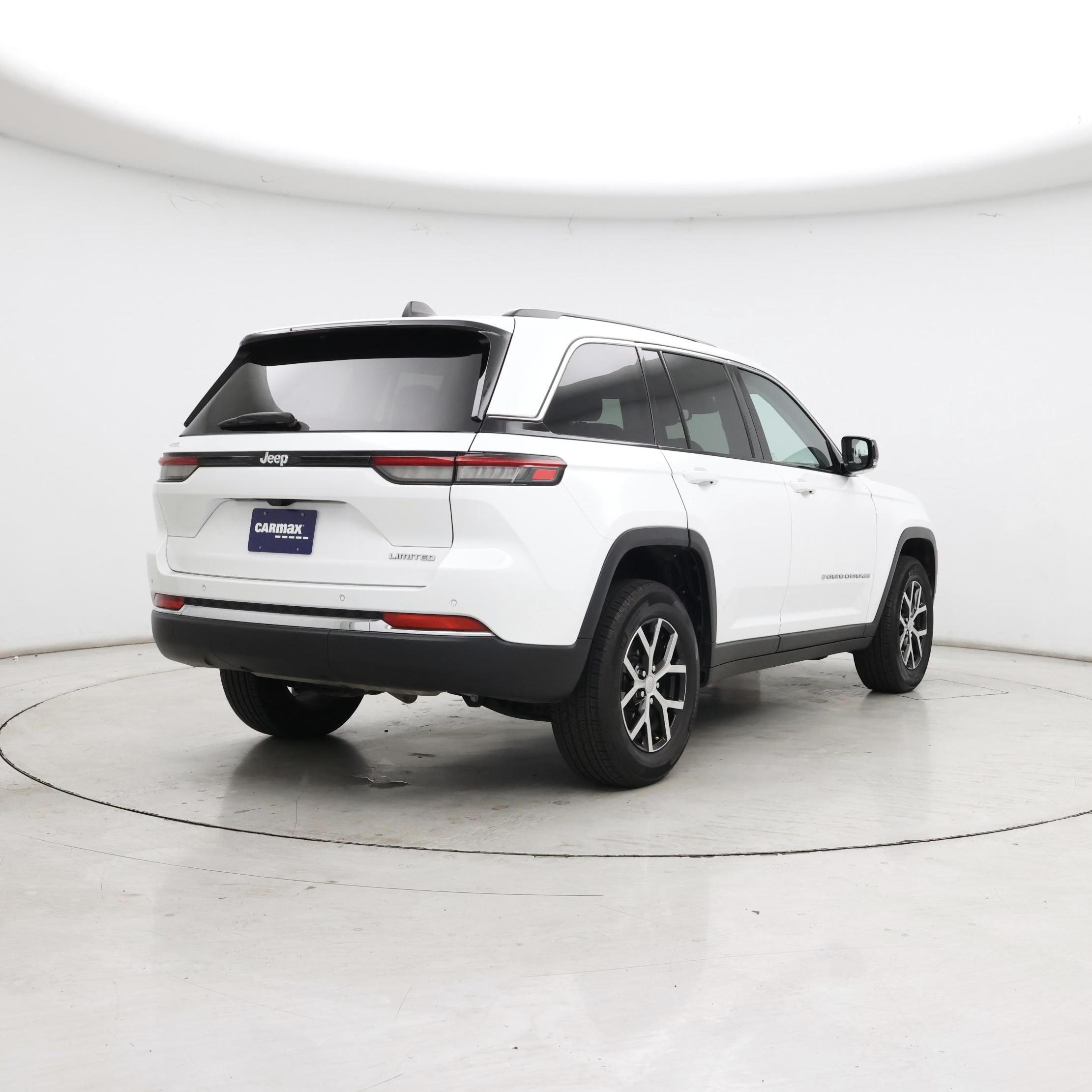 Thumbnail: 2023 Jeep Grand Cherokee - 8