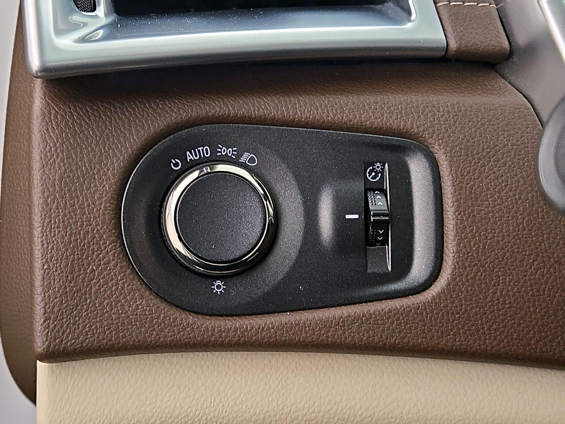 Thumbnail: 2016 Cadillac SRX - 13