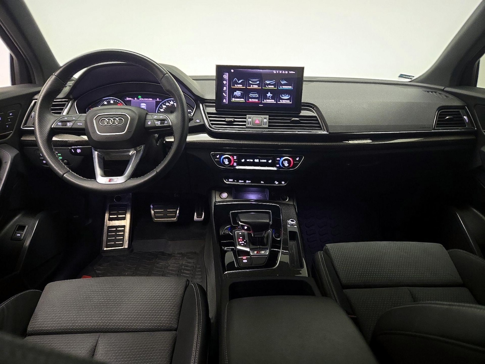 Apple CarPlay® & Android Auto™