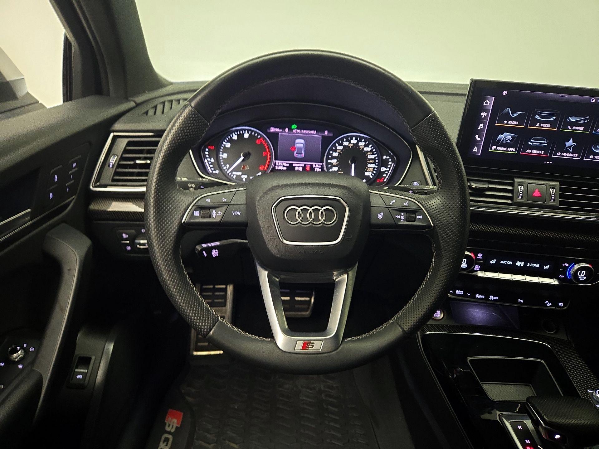 Thumbnail: 2022 Audi SQ5 - 10