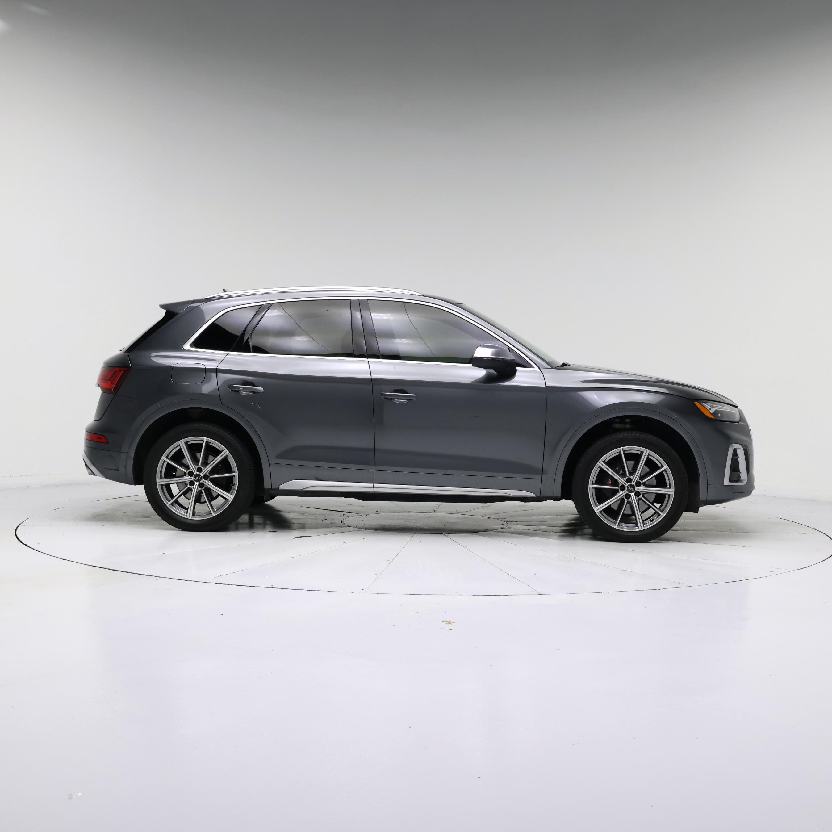 Thumbnail: 2022 Audi SQ5 - 7