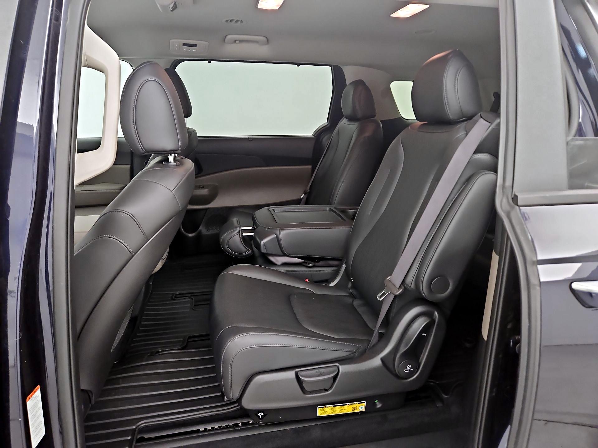 Thumbnail: 2025 Kia Carnival - 20