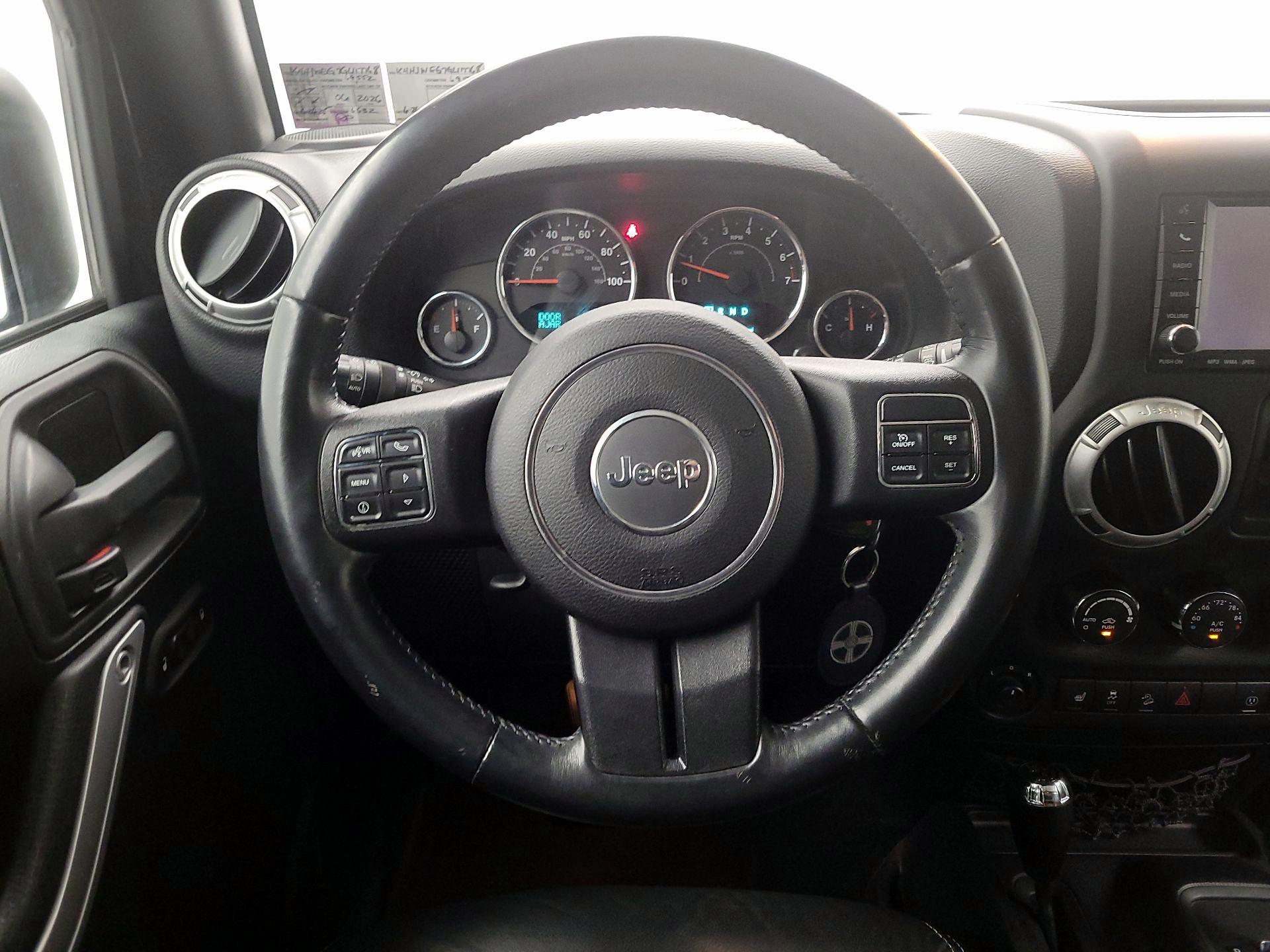 Thumbnail: 2016 Jeep Wrangler - 10