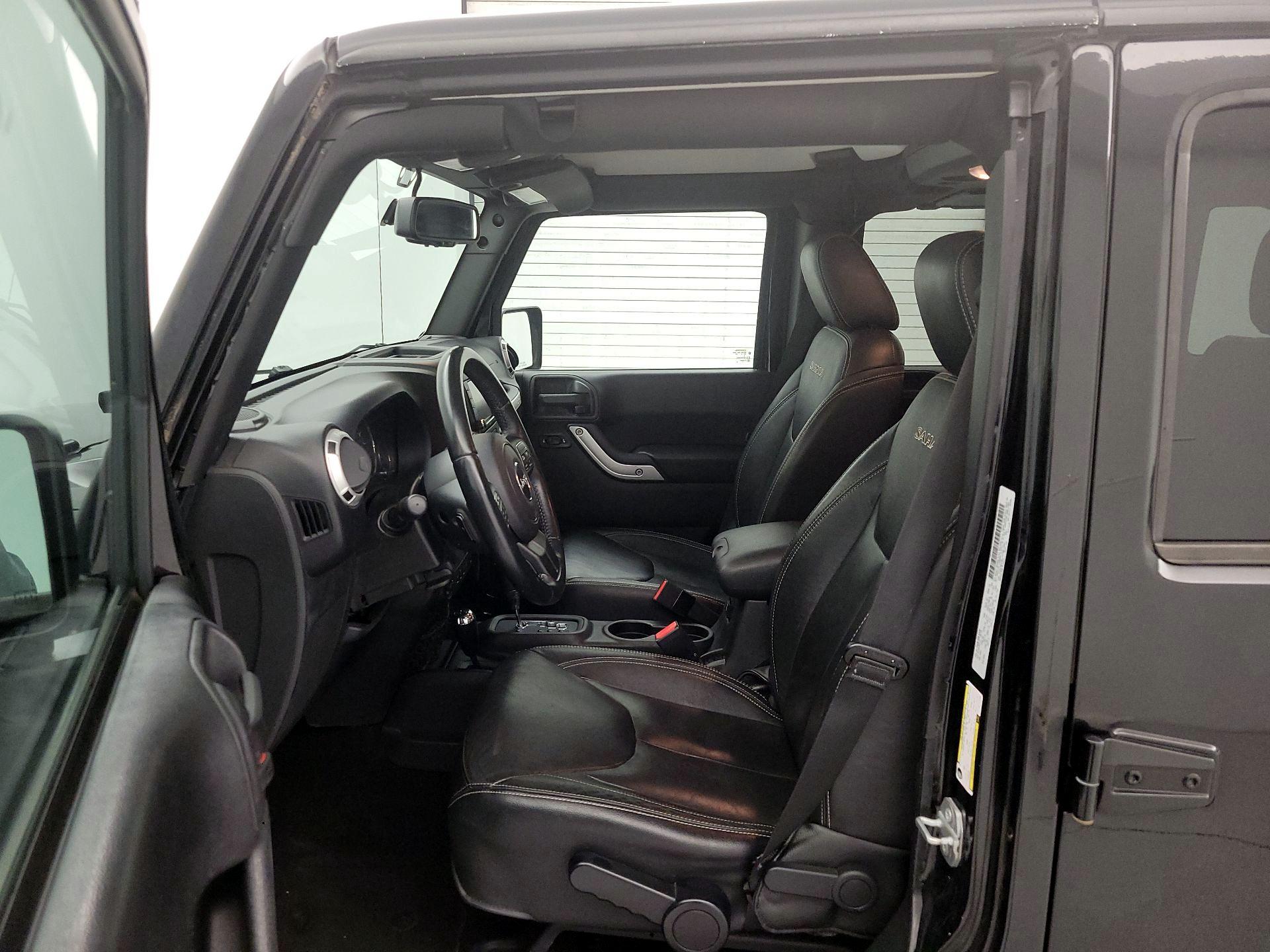 Thumbnail: 2016 Jeep Wrangler - 11
