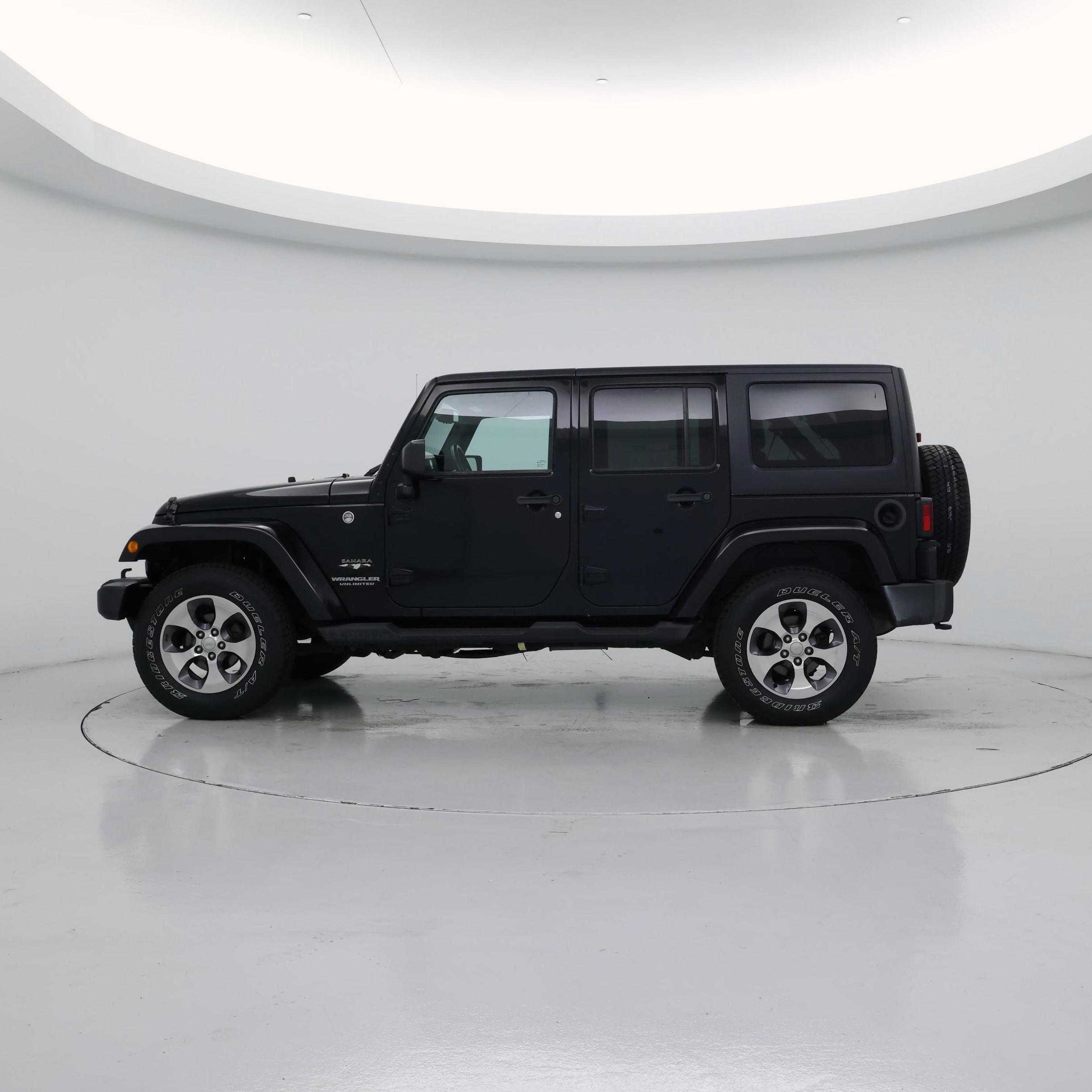 Thumbnail: 2016 Jeep Wrangler - 3