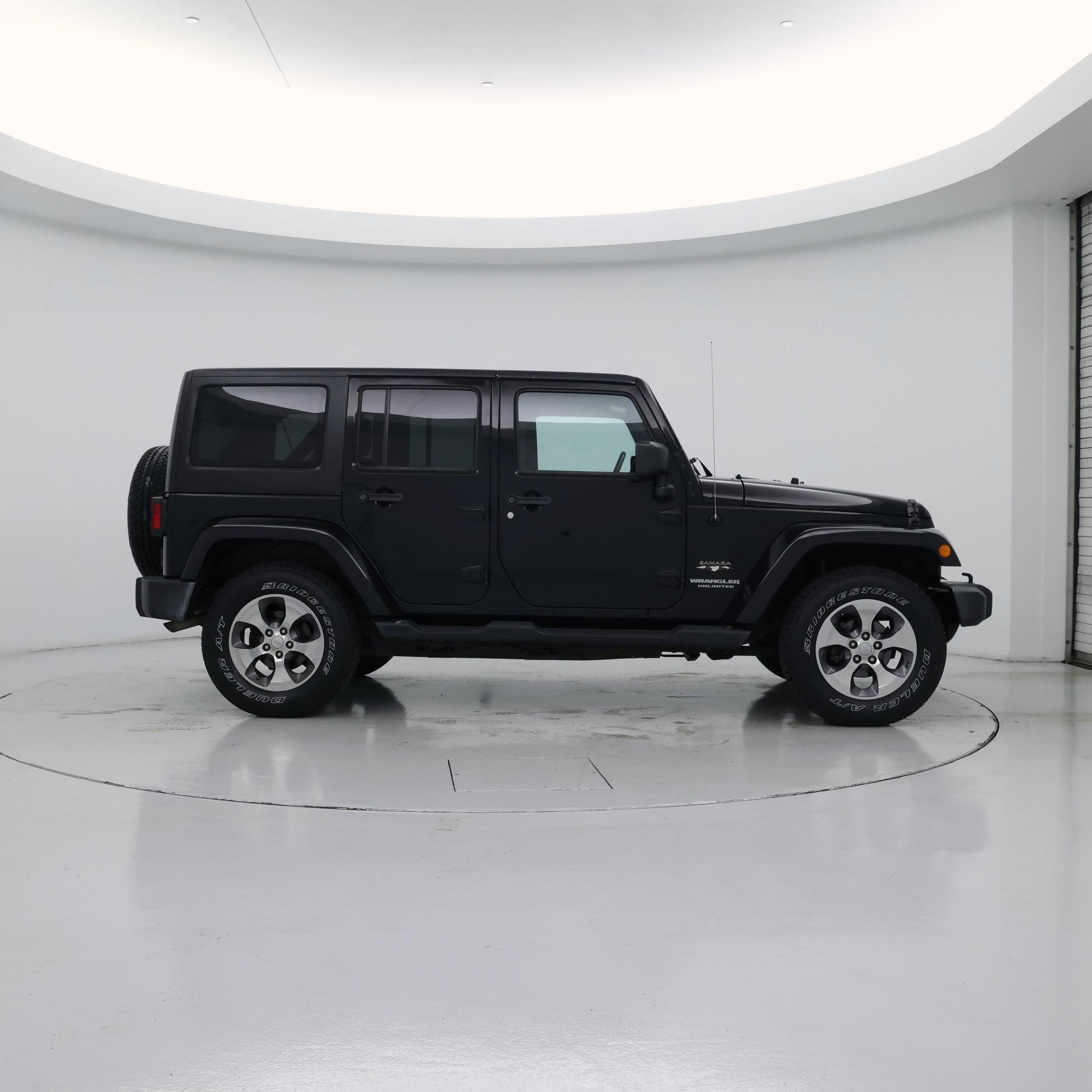 Thumbnail: 2016 Jeep Wrangler - 7