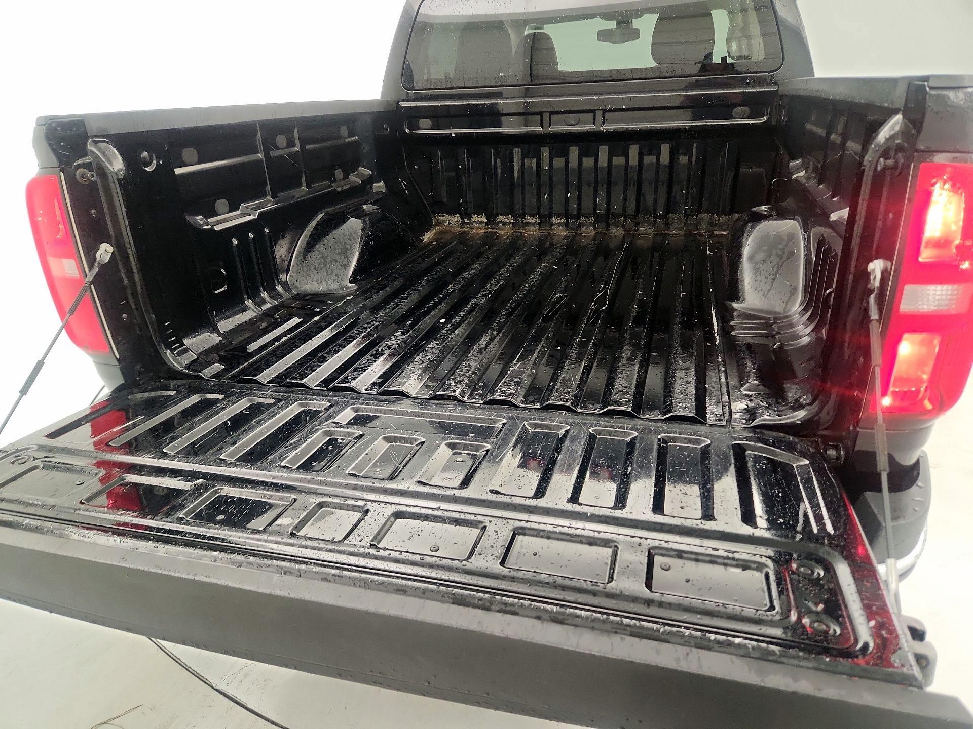 Thumbnail: 2016 Chevrolet Colorado - 20