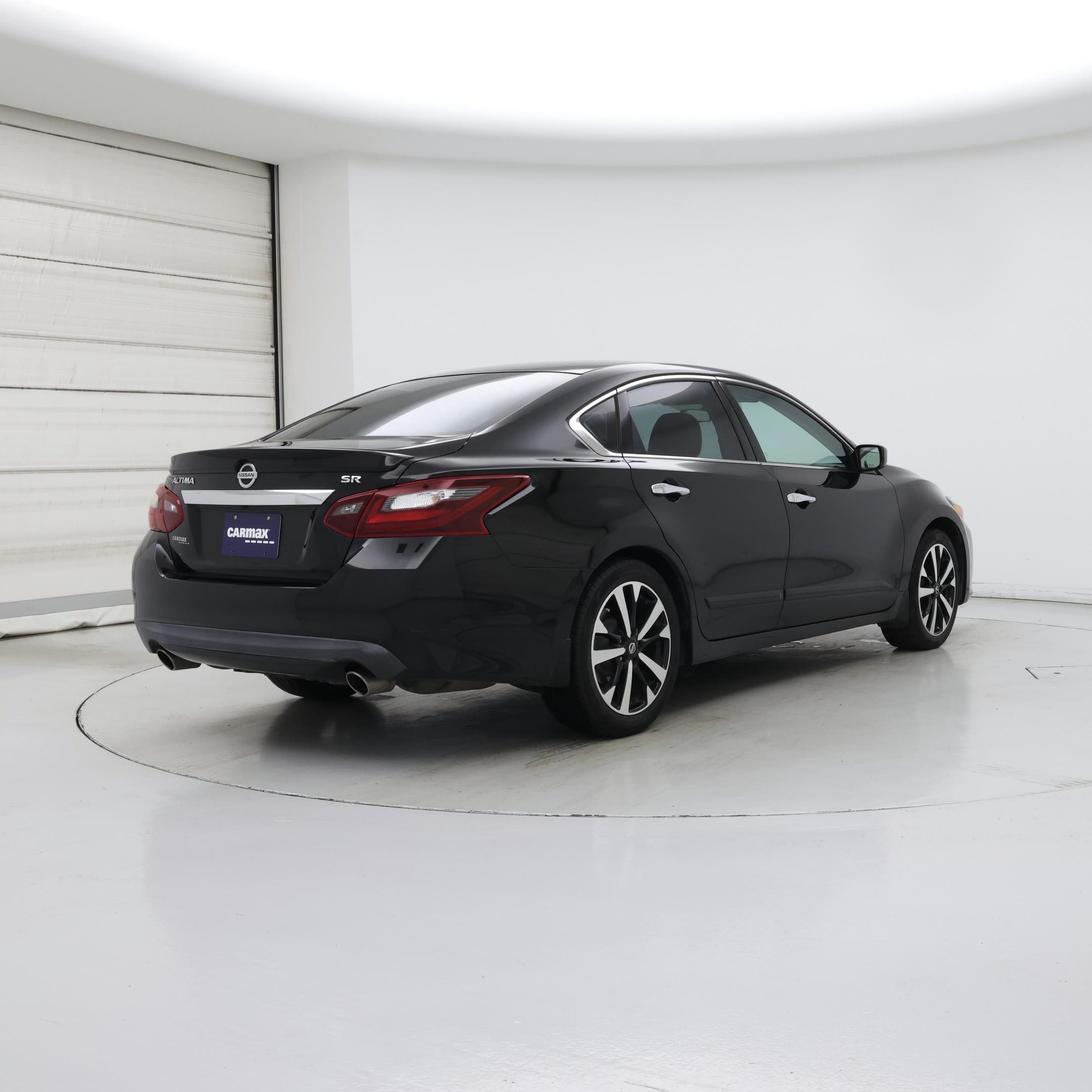 Thumbnail: 2018 Nissan Altima - 8