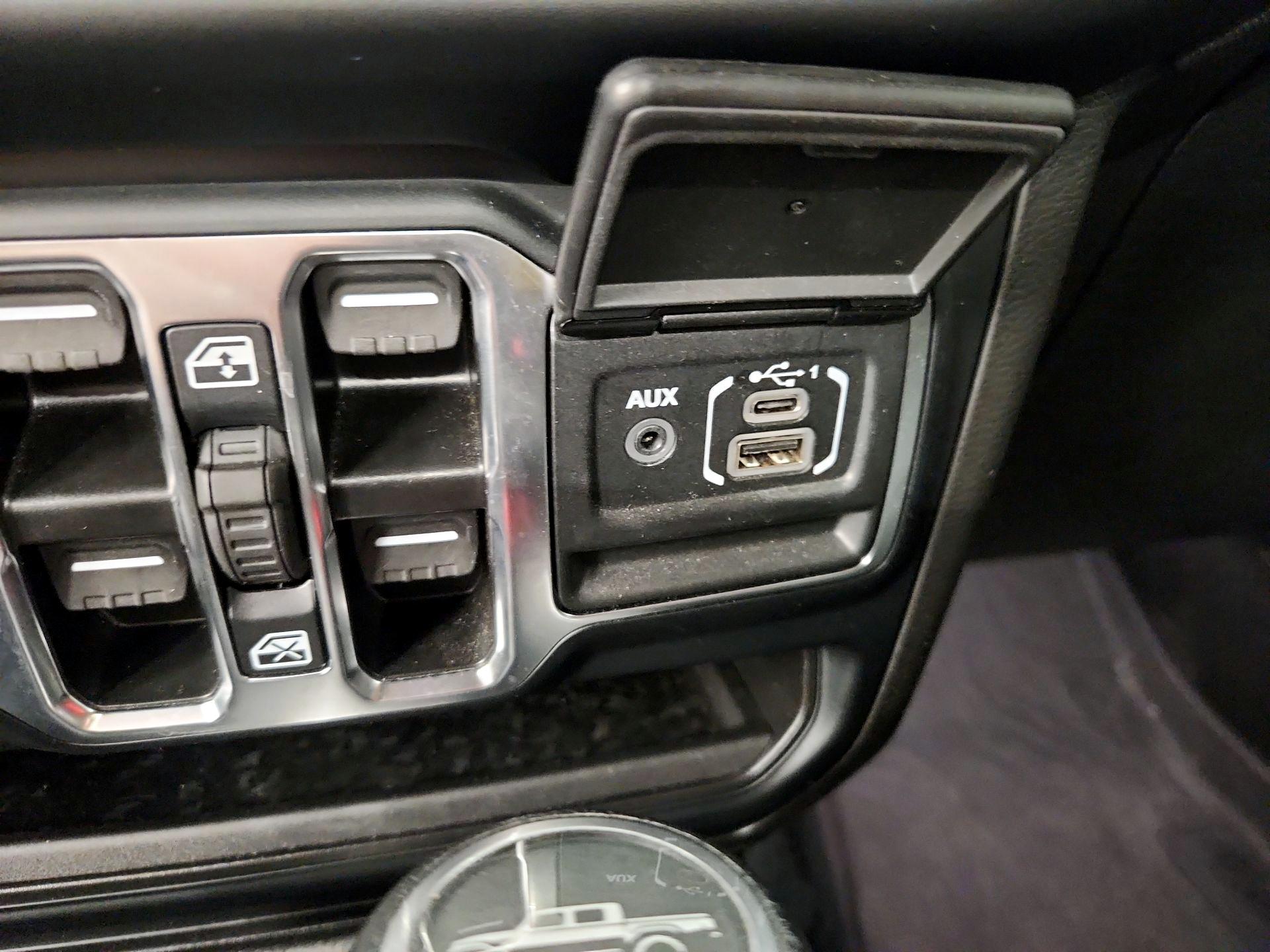 Thumbnail: 2023 Jeep Gladiator - 18