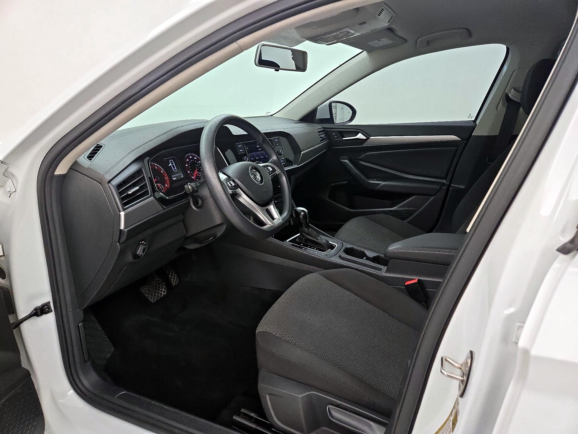 Thumbnail: 2019 Volkswagen Jetta - 11