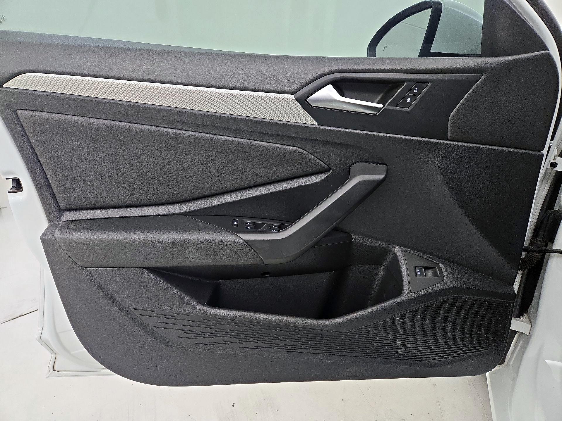 Thumbnail: 2019 Volkswagen Jetta - 12