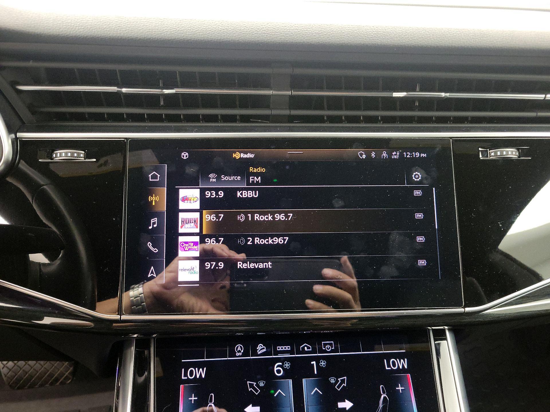 Thumbnail: 2021 Audi Q8 - 16