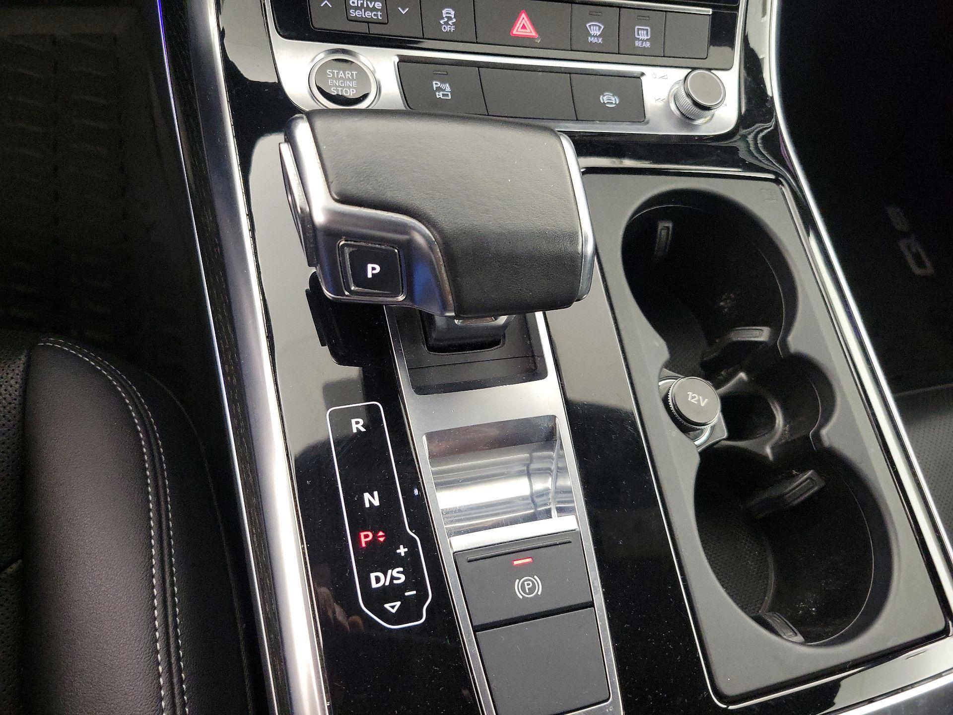 Thumbnail: 2021 Audi Q8 - 18