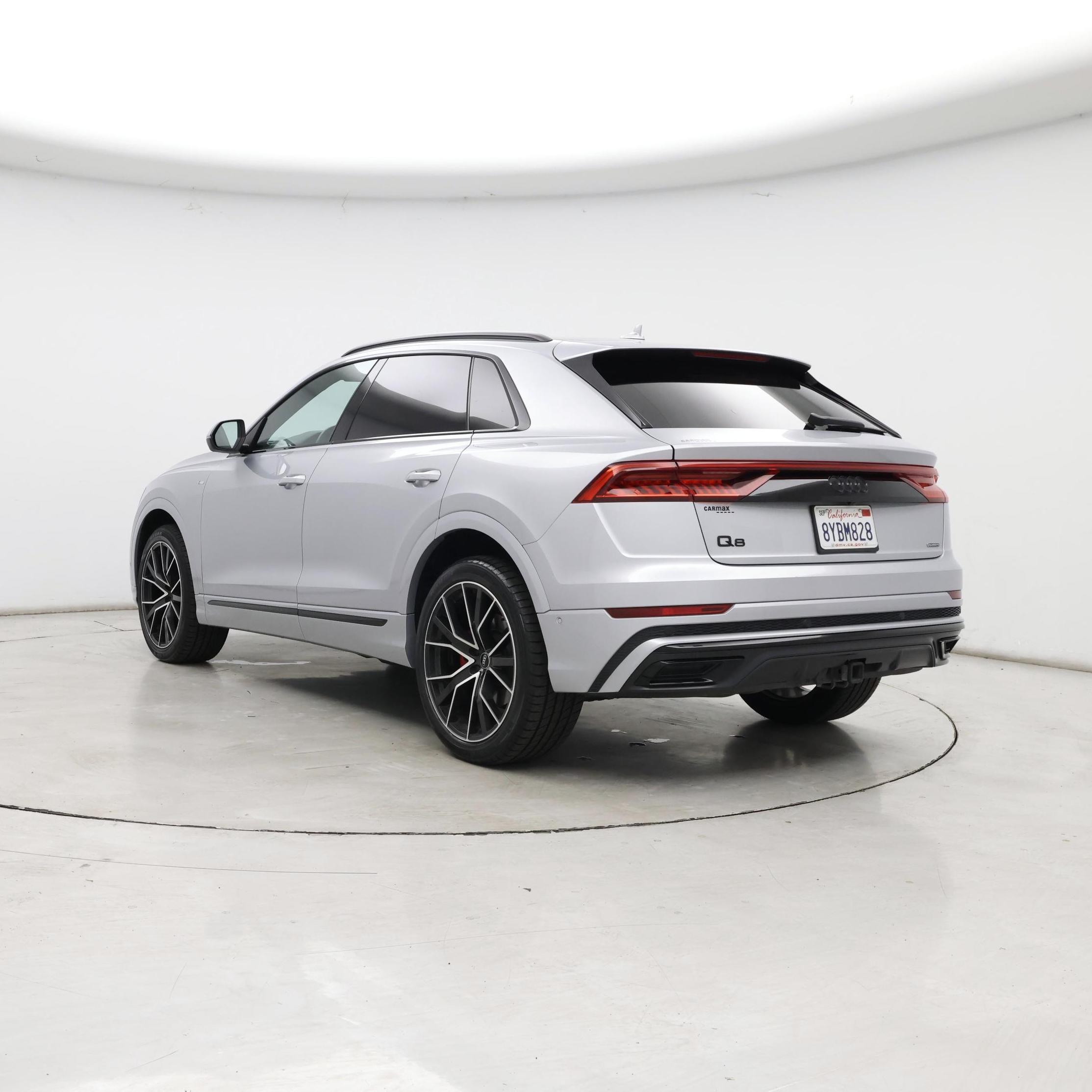Thumbnail: 2021 Audi Q8 - 2