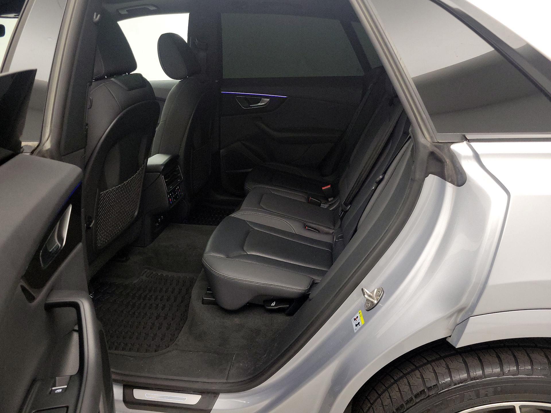 Thumbnail: 2021 Audi Q8 - 20