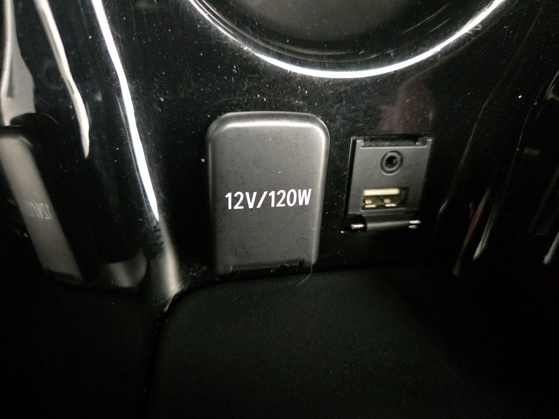 Thumbnail: 2020 Toyota Prius - 18