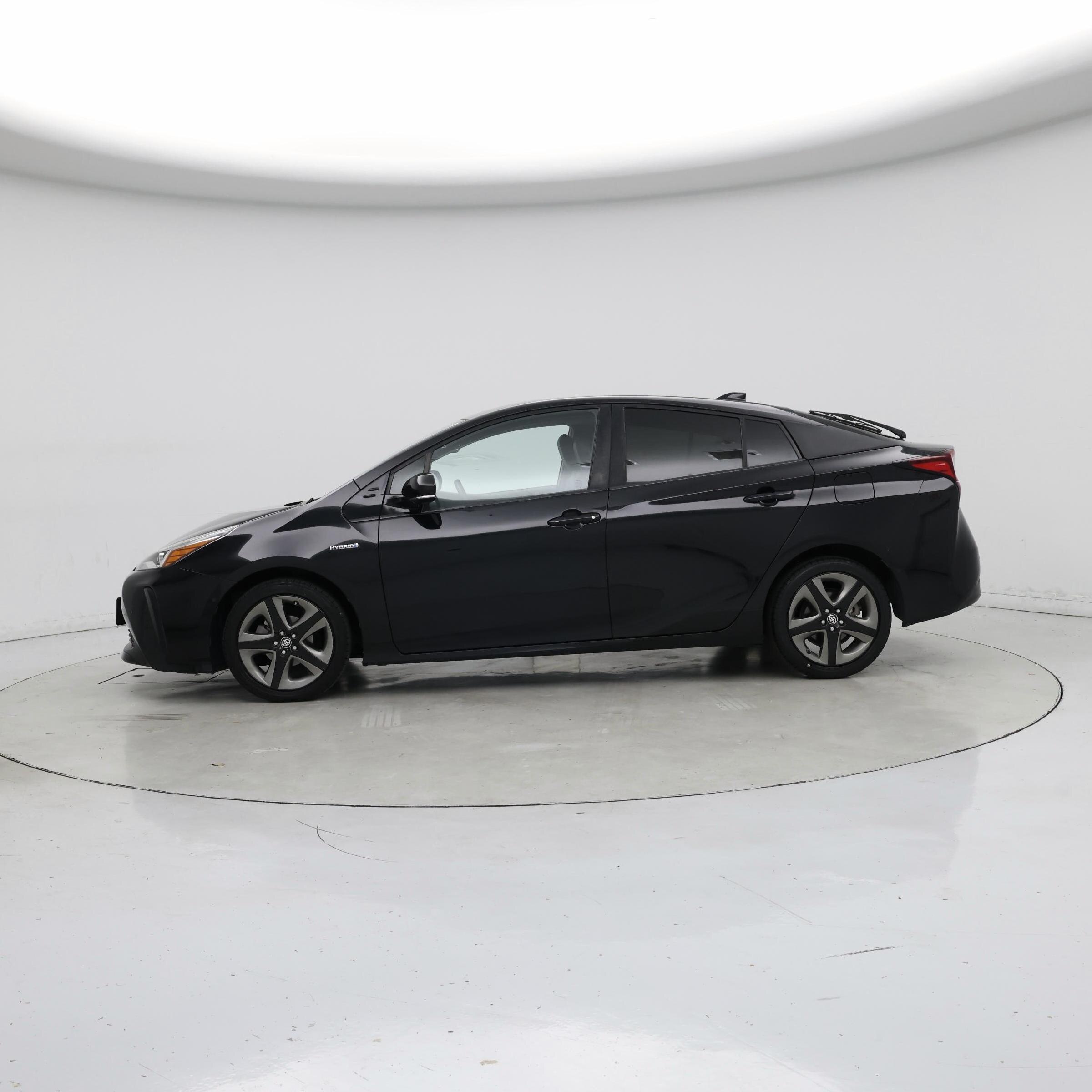 Thumbnail: 2020 Toyota Prius - 3