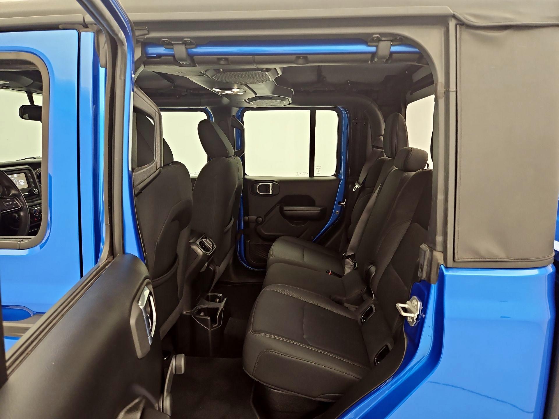 Thumbnail: 2020 Jeep Gladiator - 19