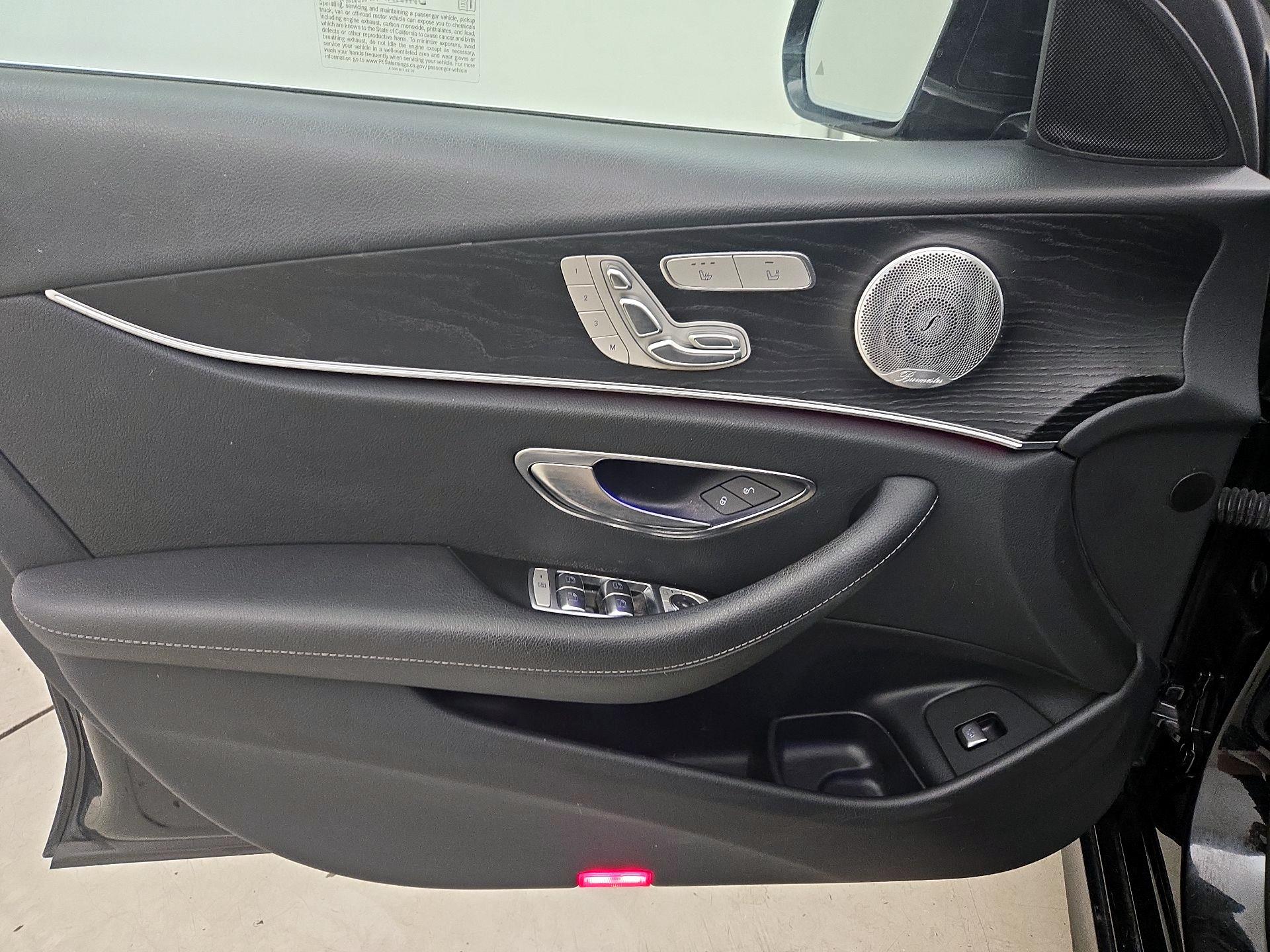 Thumbnail: 2020 Mercedes-Benz E-Class - 12